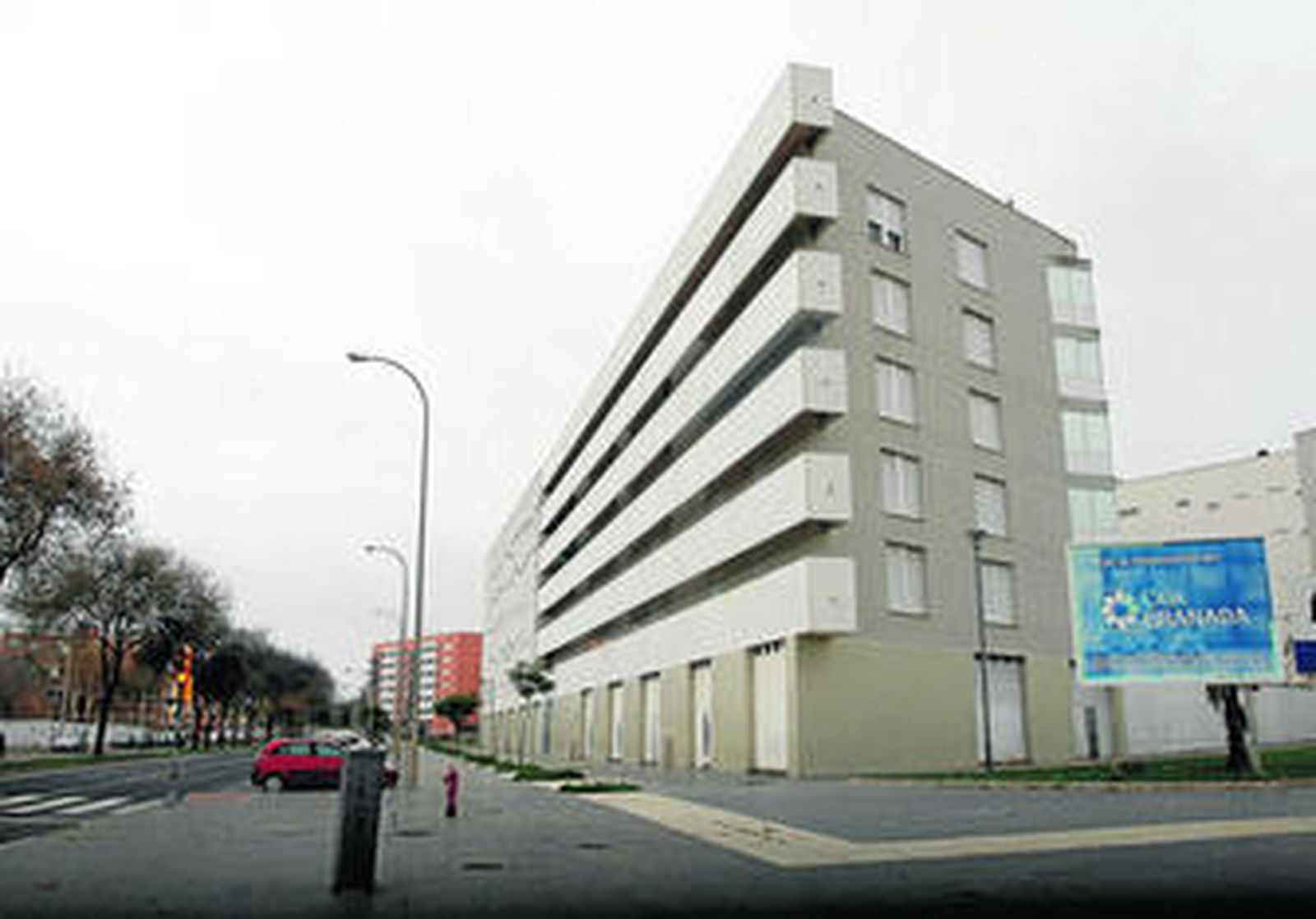 Pisos de VPO  de la Plaza Pintora Lola Martín, en la capital onubense.