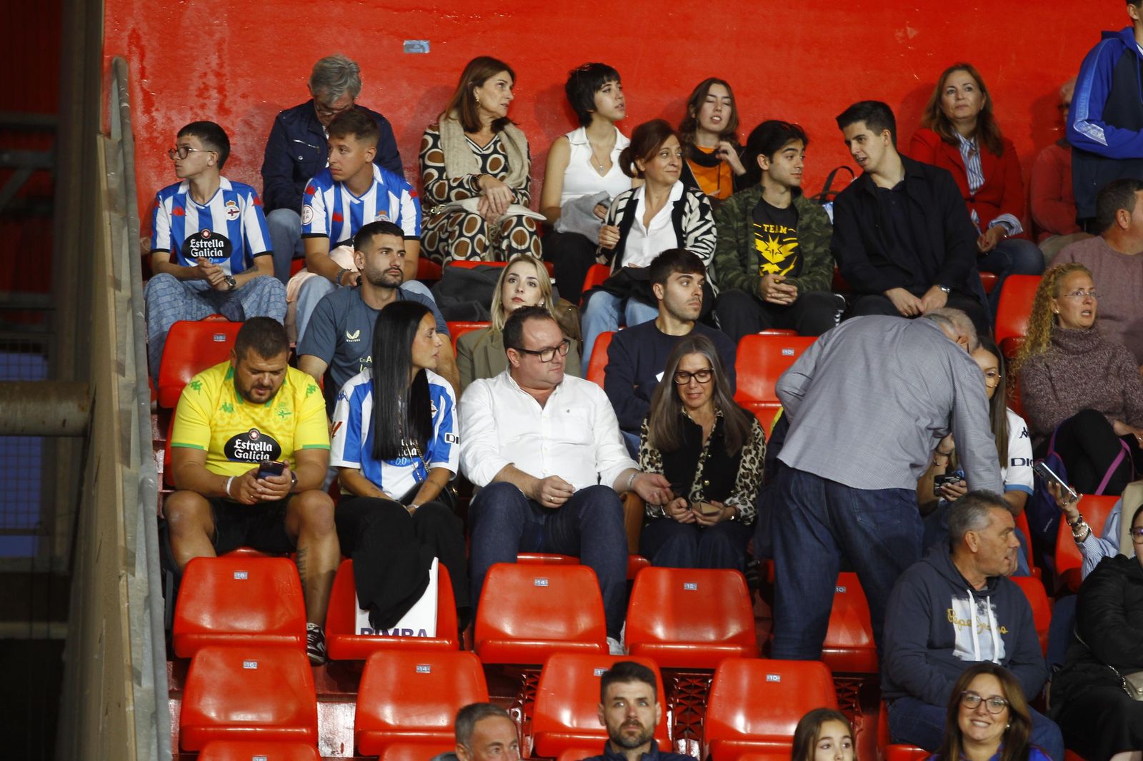 Búscate en las fotos de público del partido U.D. Almería-Deportivo de La Coruña