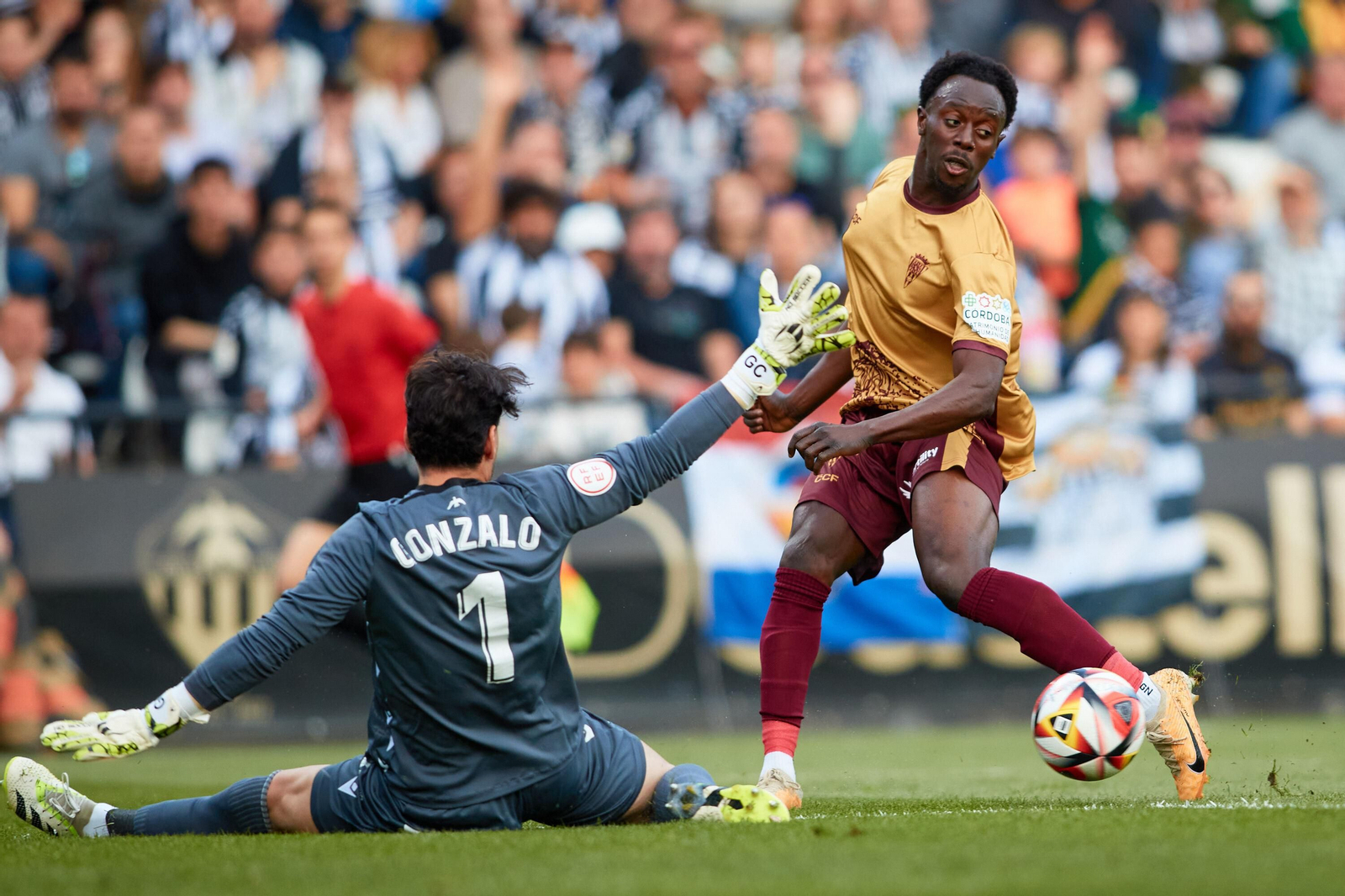 Las mejores fotos del ambiente en Castalia para el Castellón - Córdoba CF