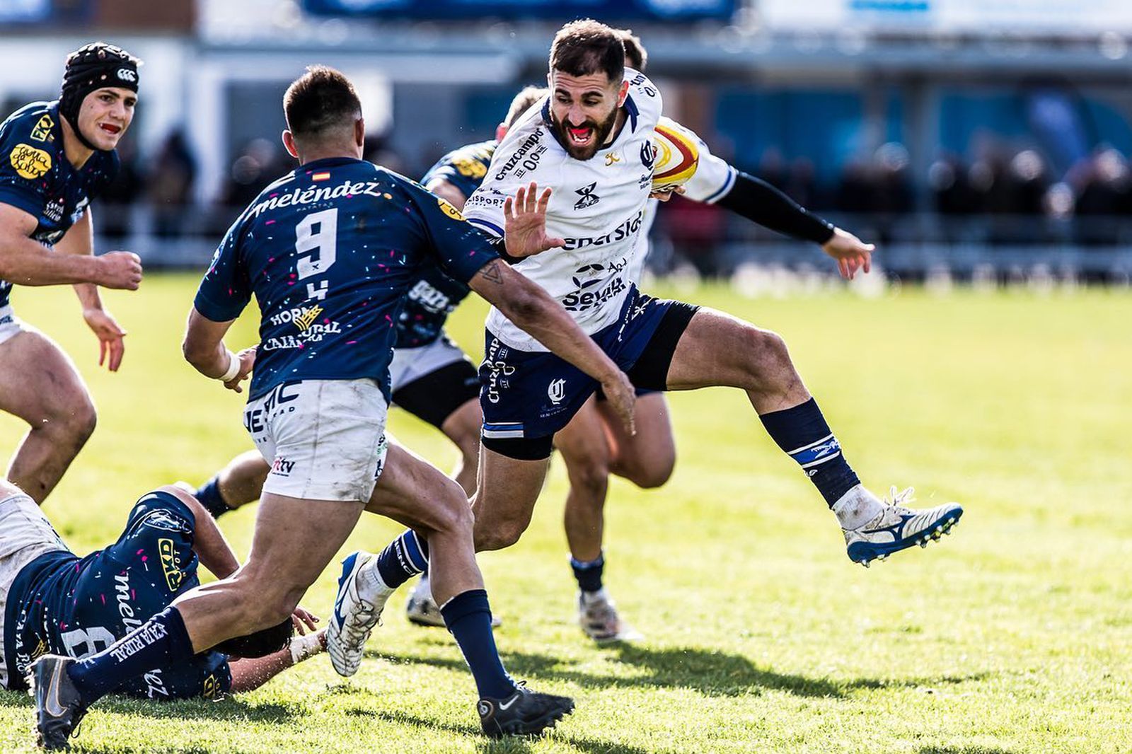 Guillo Mateu en una acción el partido de la primera vuelta disputado en Valladolid