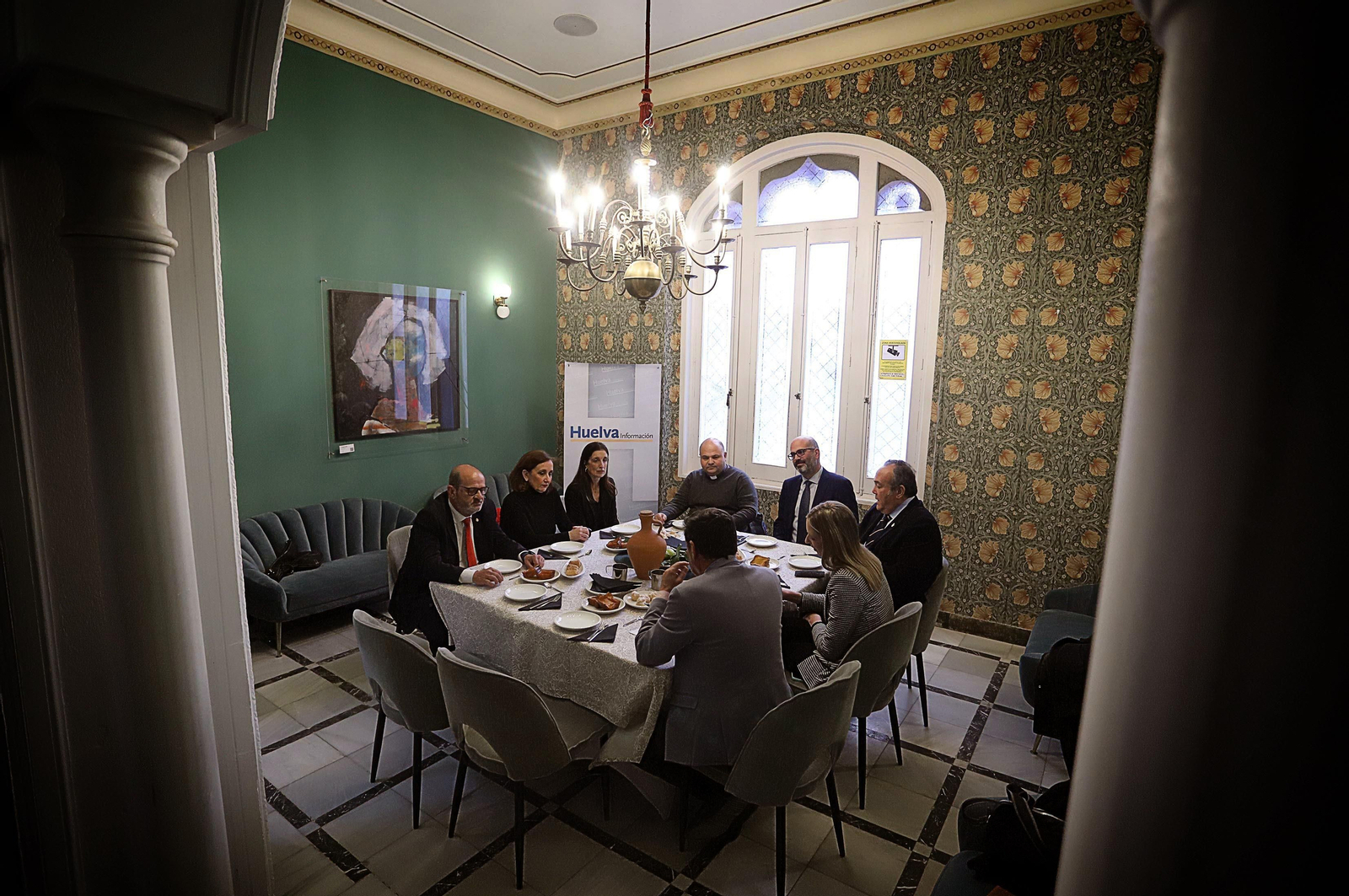 Imágenes de la tertulia cofrade "El Aguaó" de Huelva Información