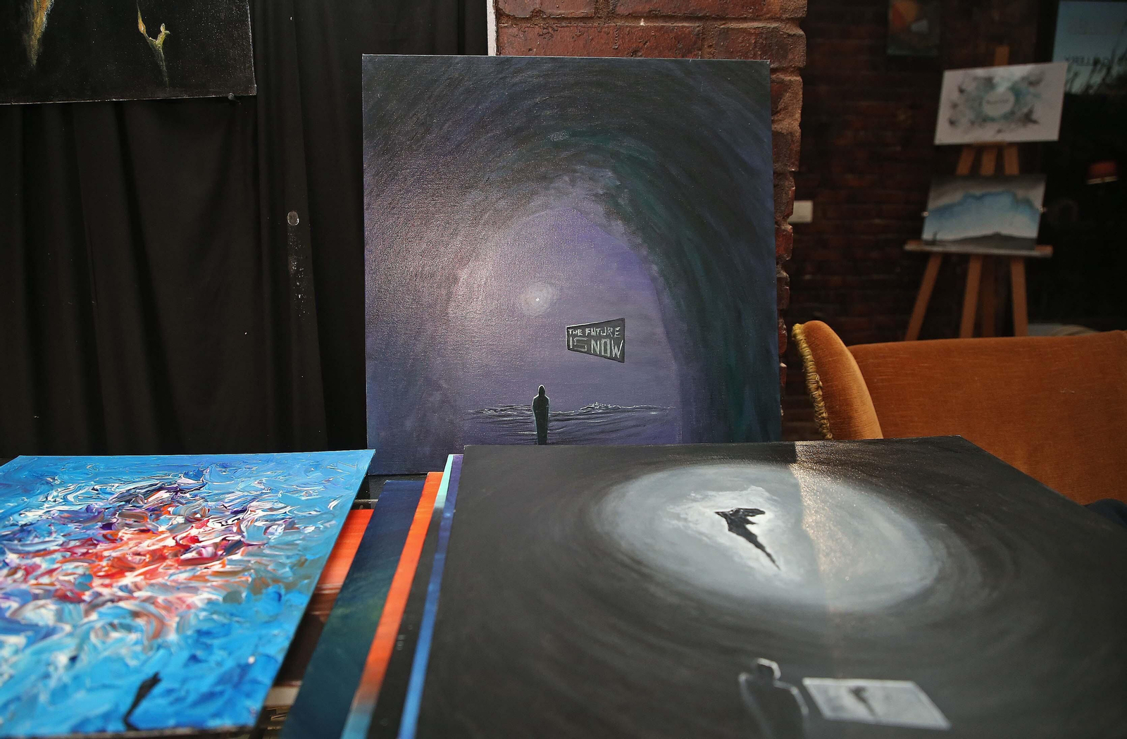 ' Primitivo',  la exposición de Óscar Hidalgo en imágenes