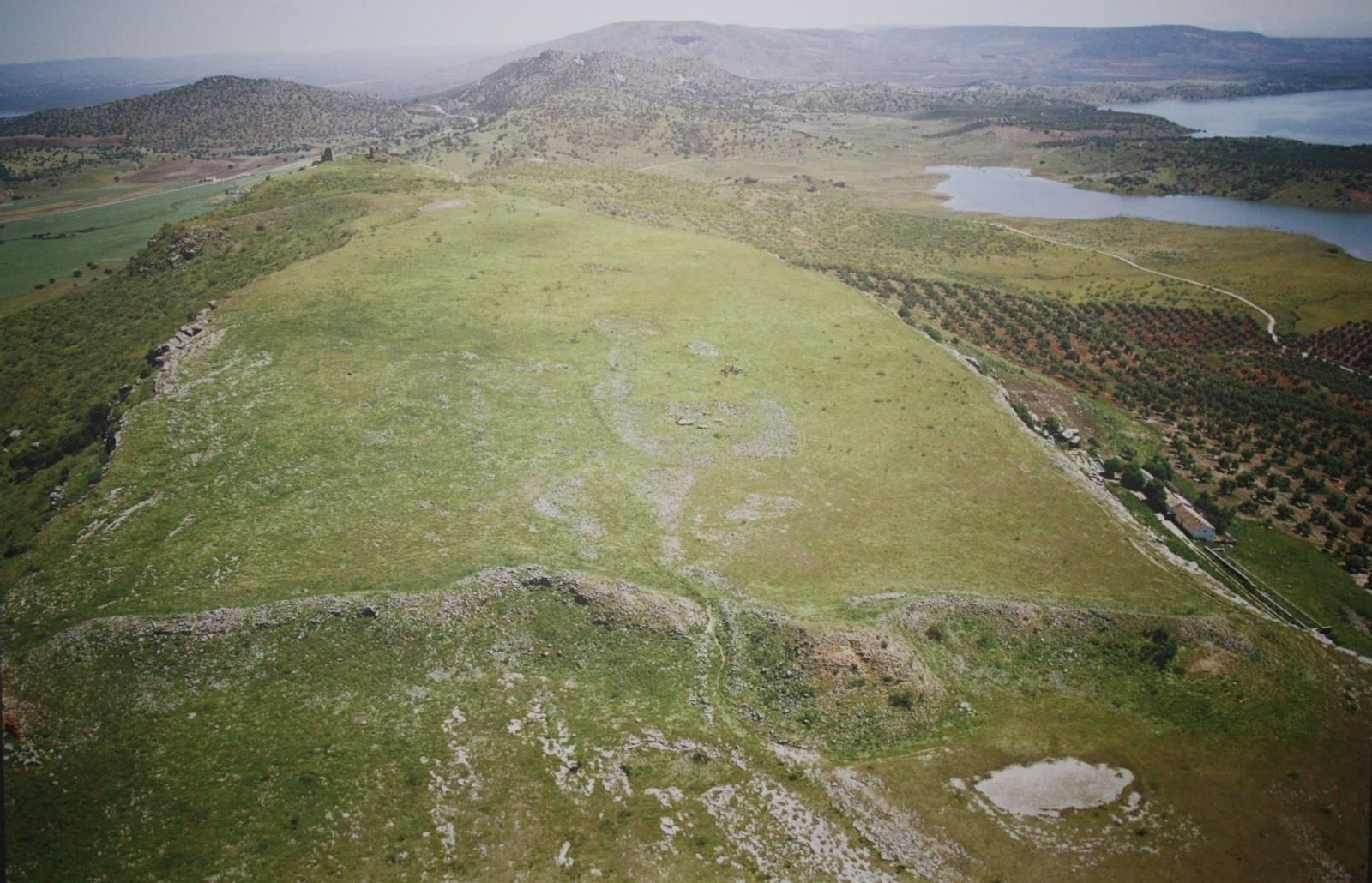 Vista del yacimiento arqueológico de Giribaile, en Vilches. Vista del yacimiento arqueológico de Giribaile, en Vilches.