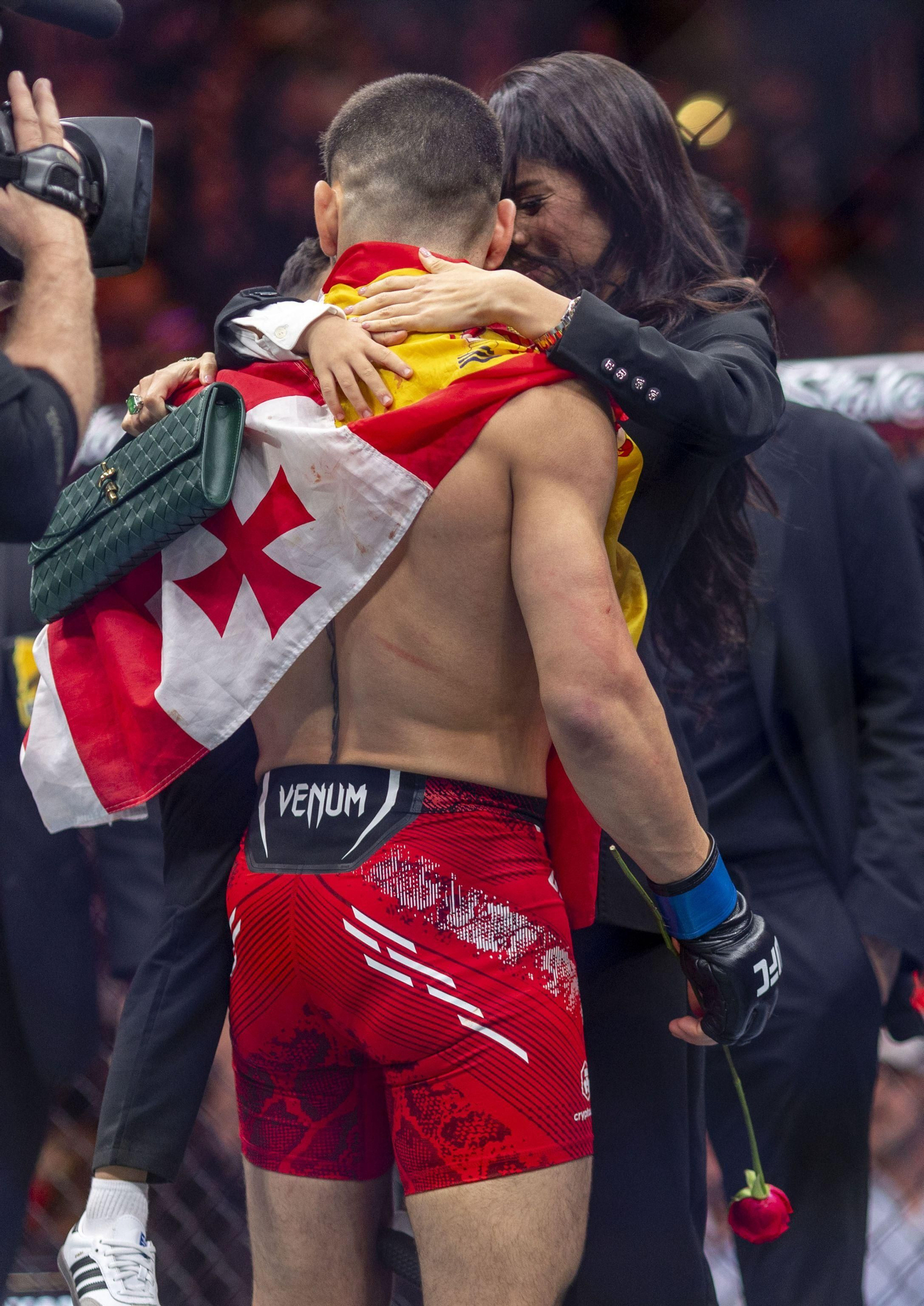 Las fotos de la victoria de Ilia Topuria como campeón de la UFC