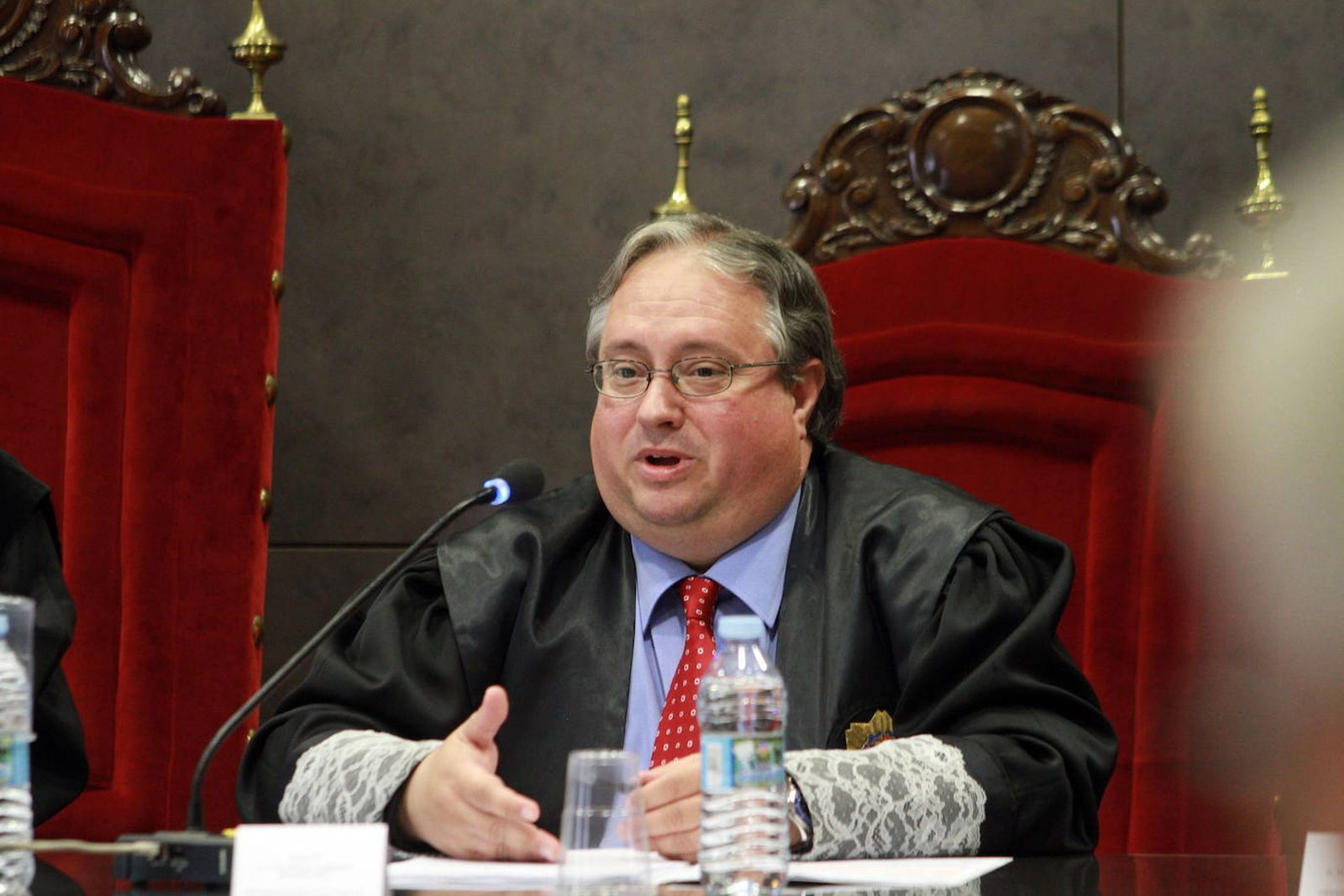 La polémica opinión de la pandemia del juez que permite la apertura de los bares en el País Vasco