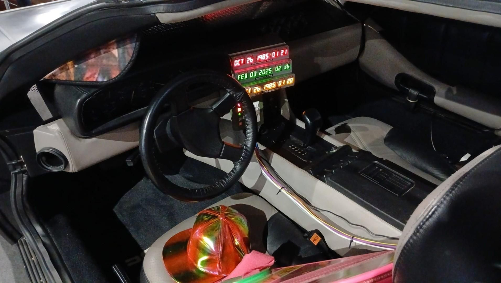 El DeLorean como el de 'Regreso al futuro' del Museo del Motor de Benidorm