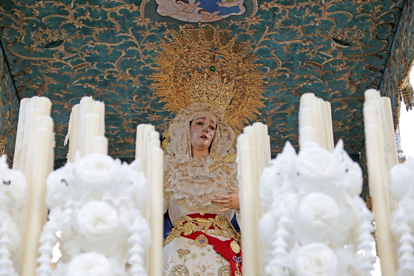 Una de las incontables saetas que ayer le cantaron al Prendimiento.