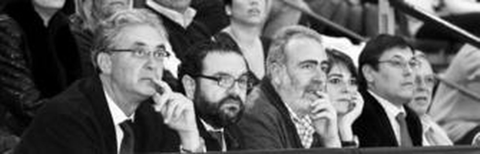 Manolo García, Rafael Rojano, Alfonso Igualada, Martín Torres y Andrés López, durante el último Salsas Musa-Cajasur en Vista Alegre.