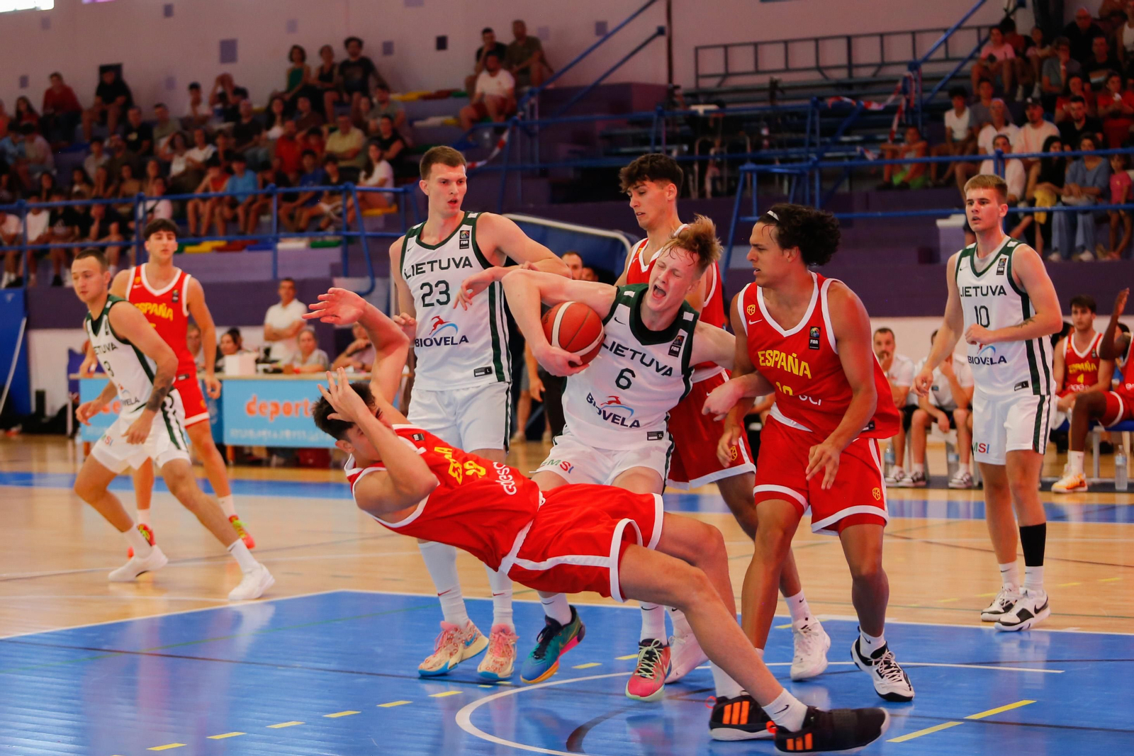 Las fotos de la segunda jornada del torneo Internacional U20 de baloncesto de La Línea