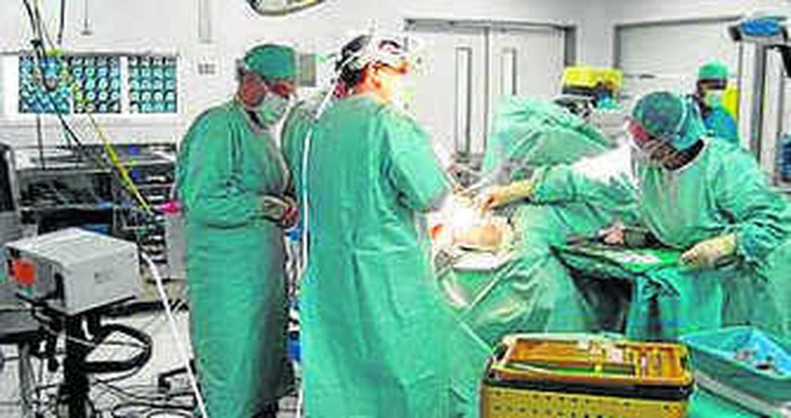 Un técnico trabaja con el sistema diseñado por la empresa malagueña Brian Dynamics.