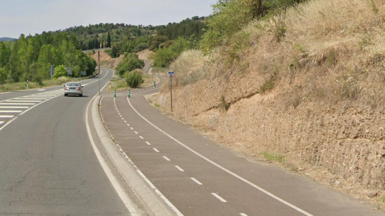 A la salida de Graus, iremos por un andador-carril bici junto a la carretera.