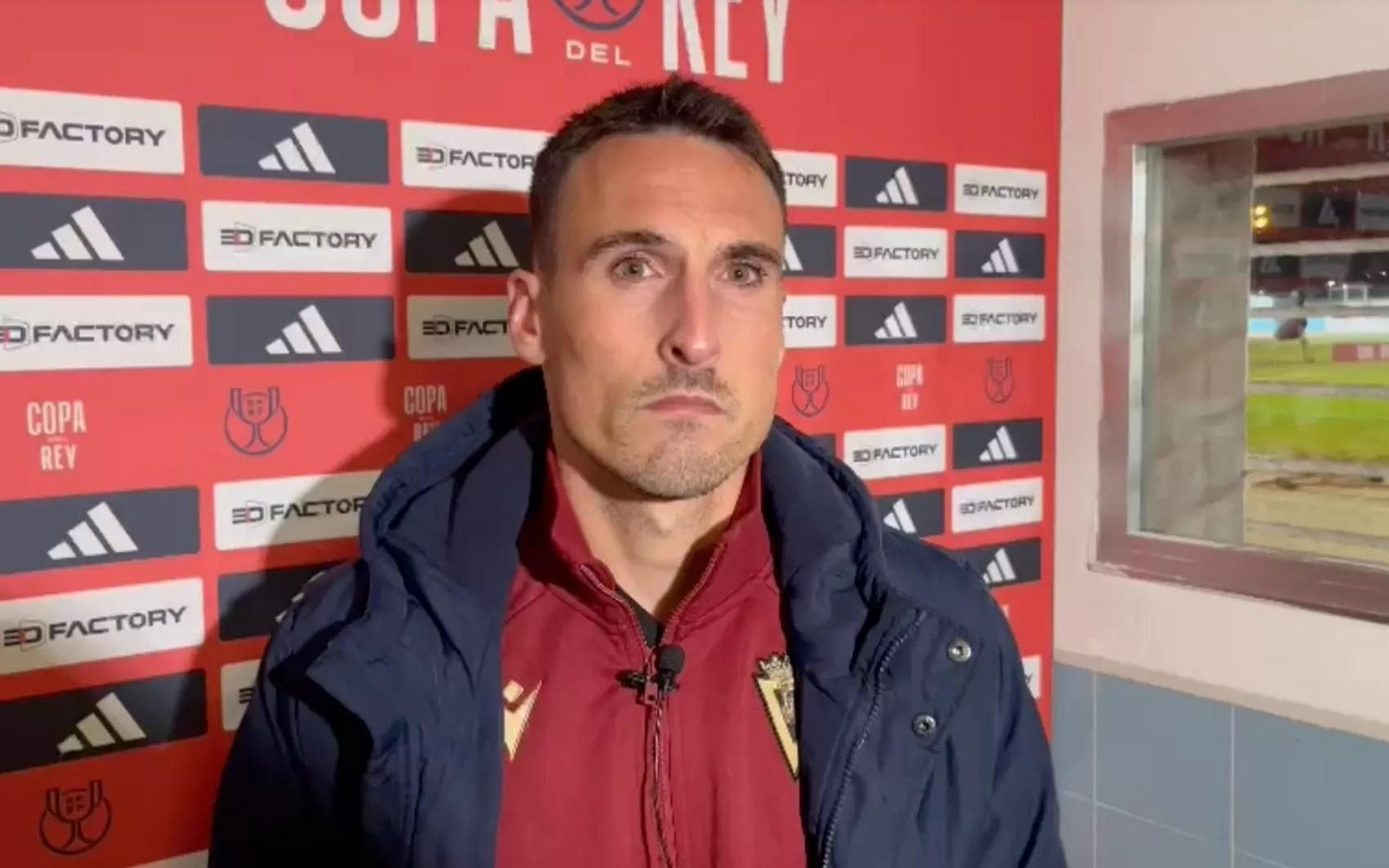 Fede San Emeterio atiende a los medios en la zona mixta.