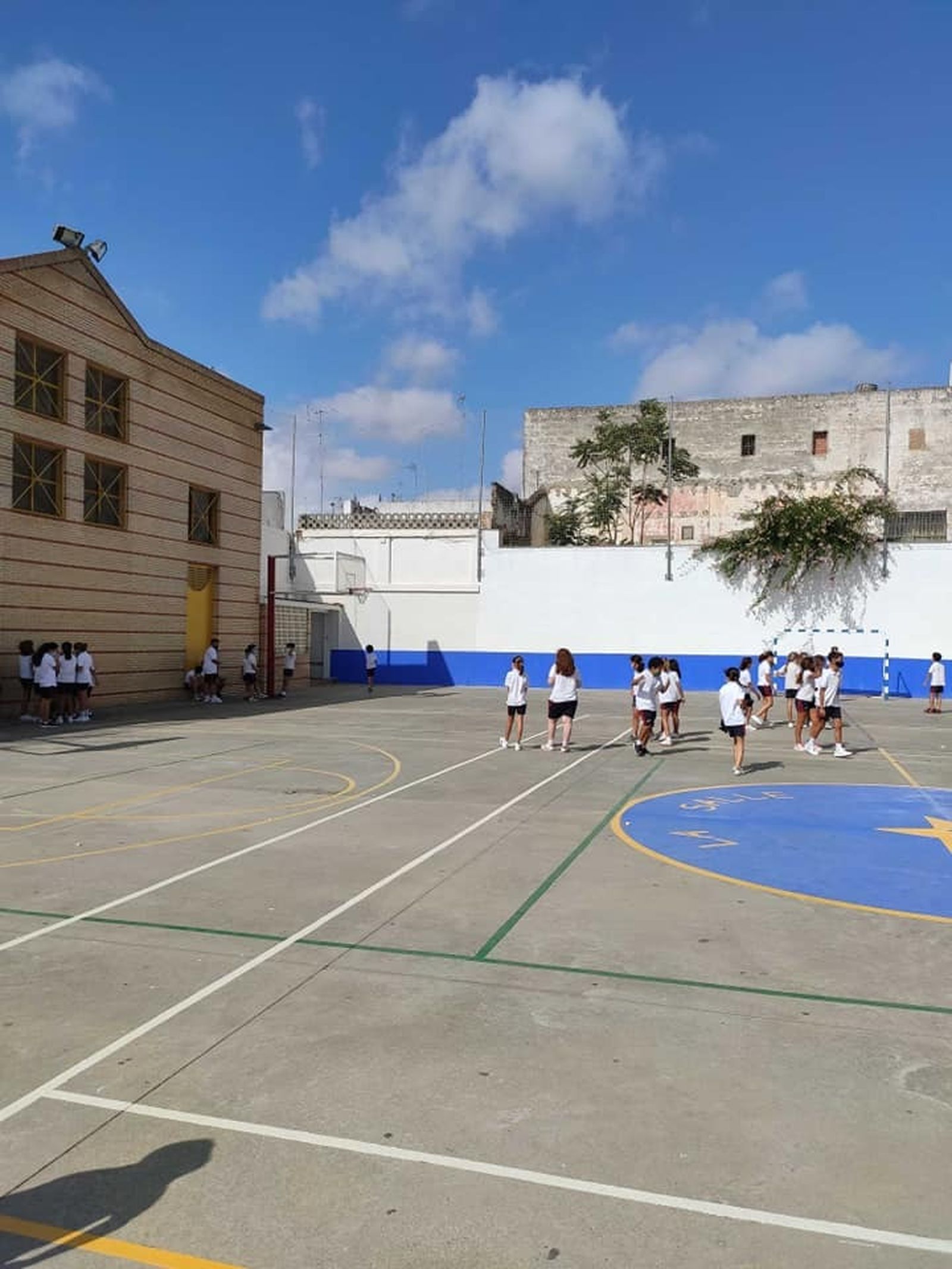 Patio central de La Salle Buen Pastor.
