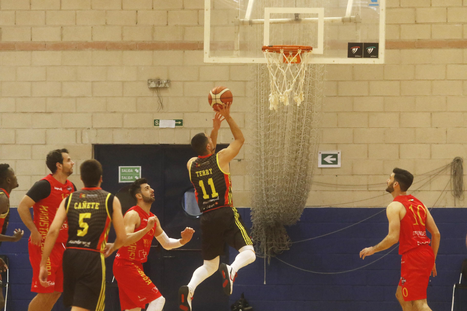 Las mejores imágenes de la gran final de la Copa Diputación de baloncesto