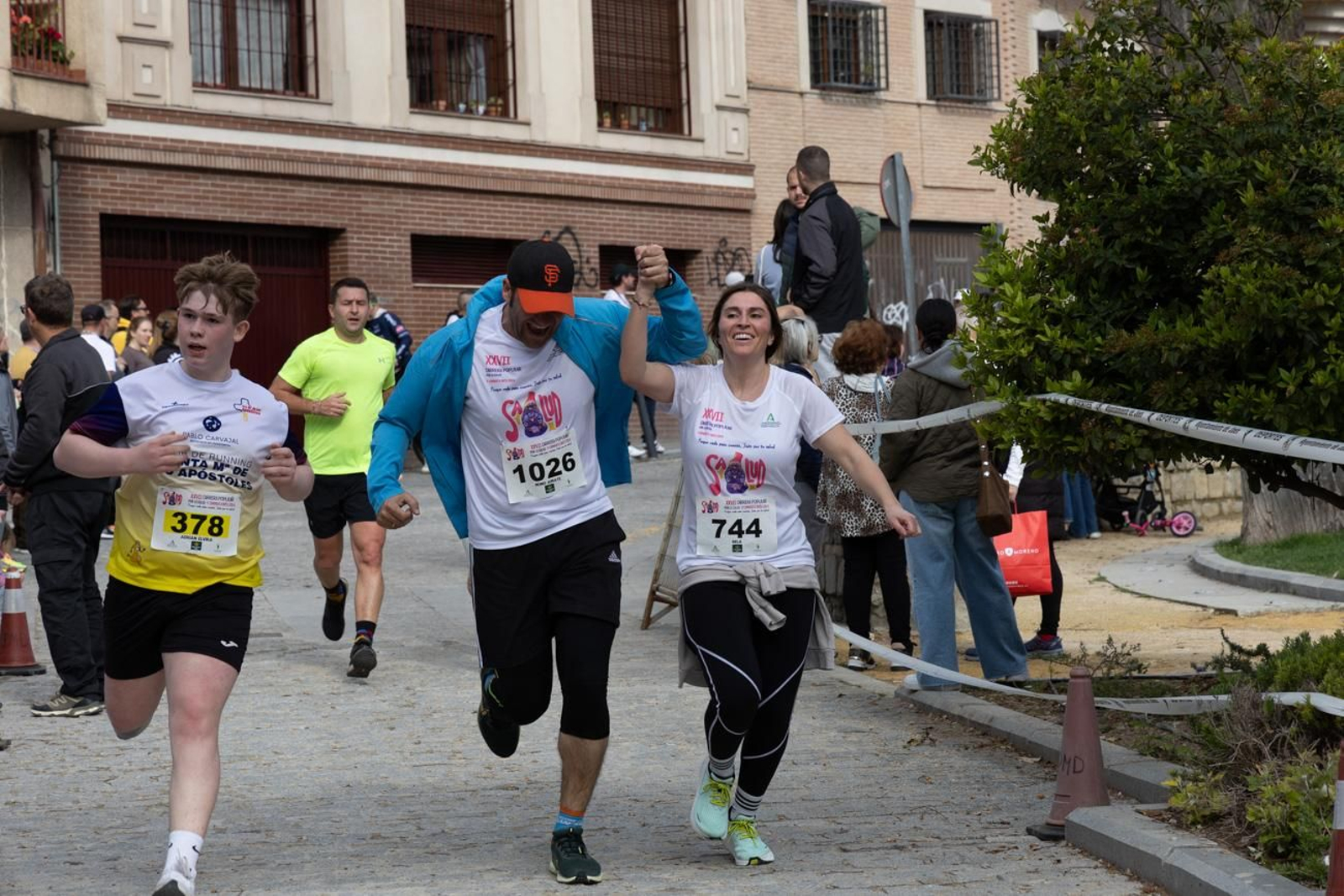 Más de 2.100 participantes corren  para promover la salud en Jaén, en imágenes (2)