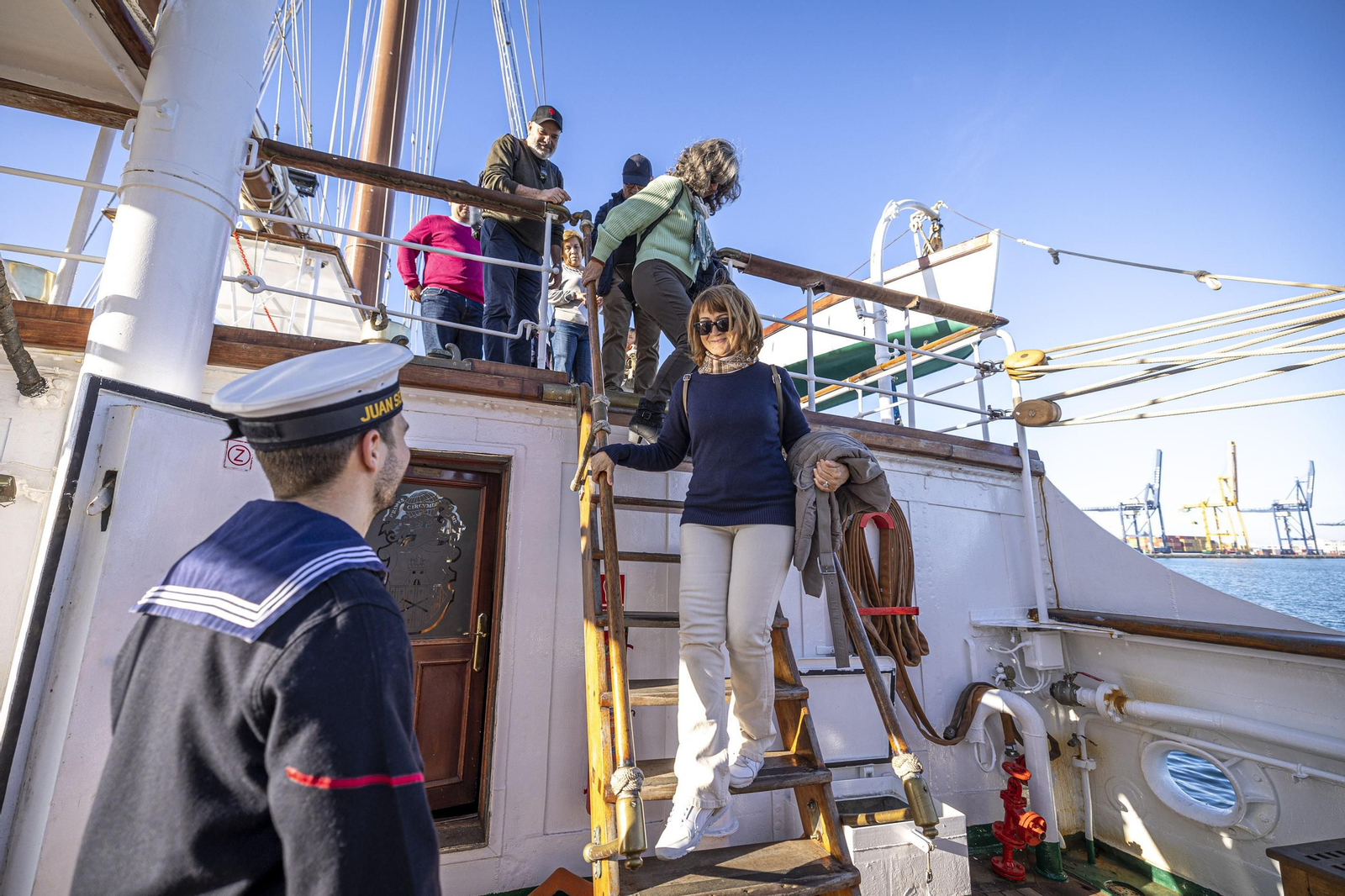Imágenes de las visitas al buque 'Juan Sebastián del Elcano' en Cádiz
