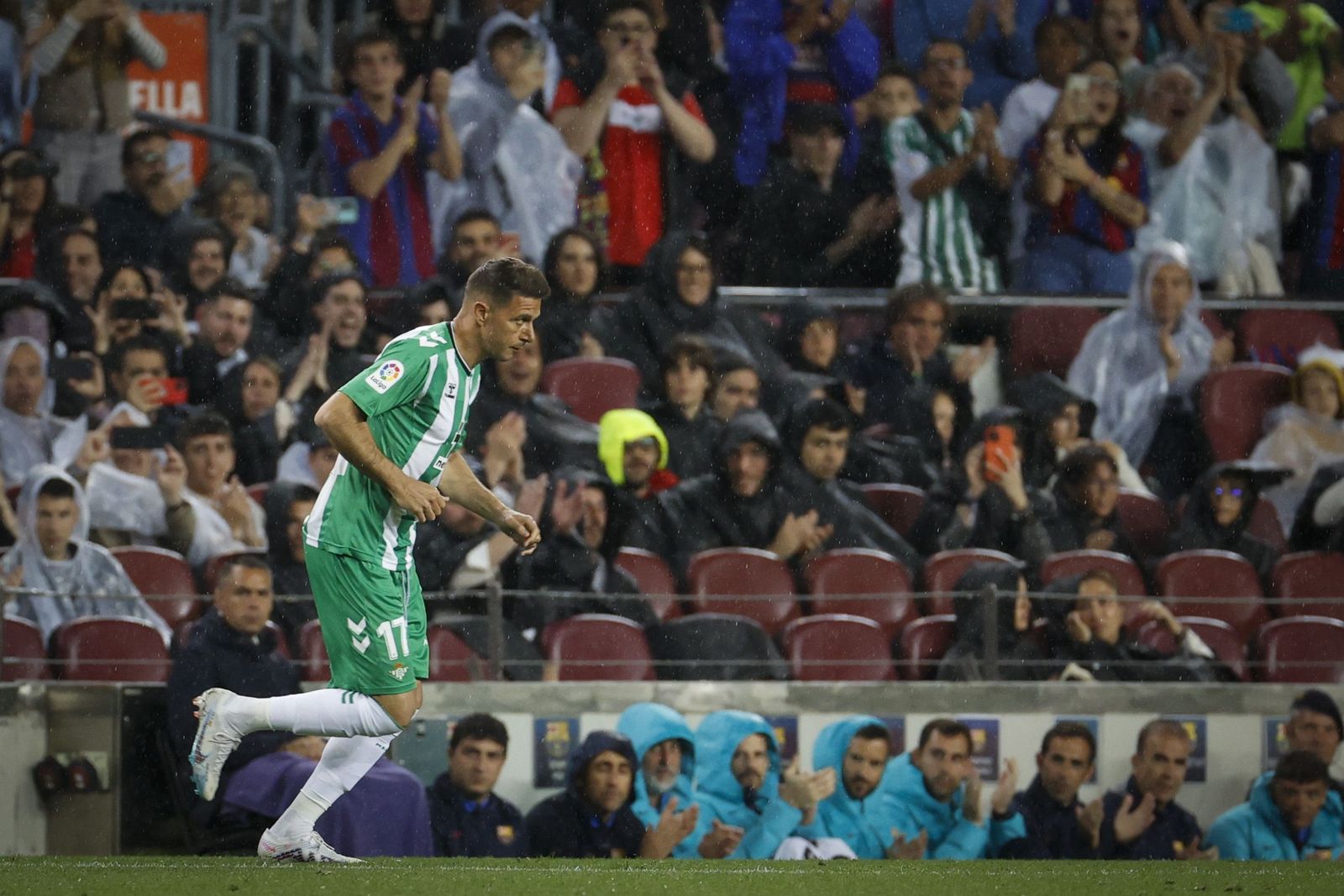 Joaquín, al entrar al Camp Nou en un partido reciente.