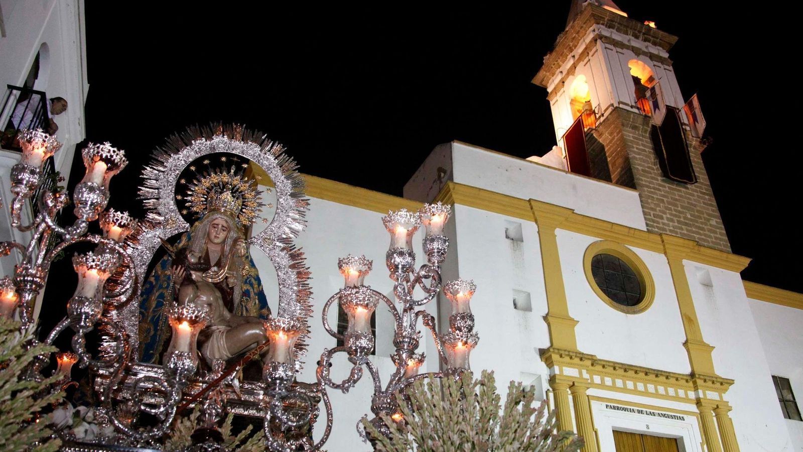 Nuestra Señora de las Angustias Coronada sale a las calles de Ayamonte