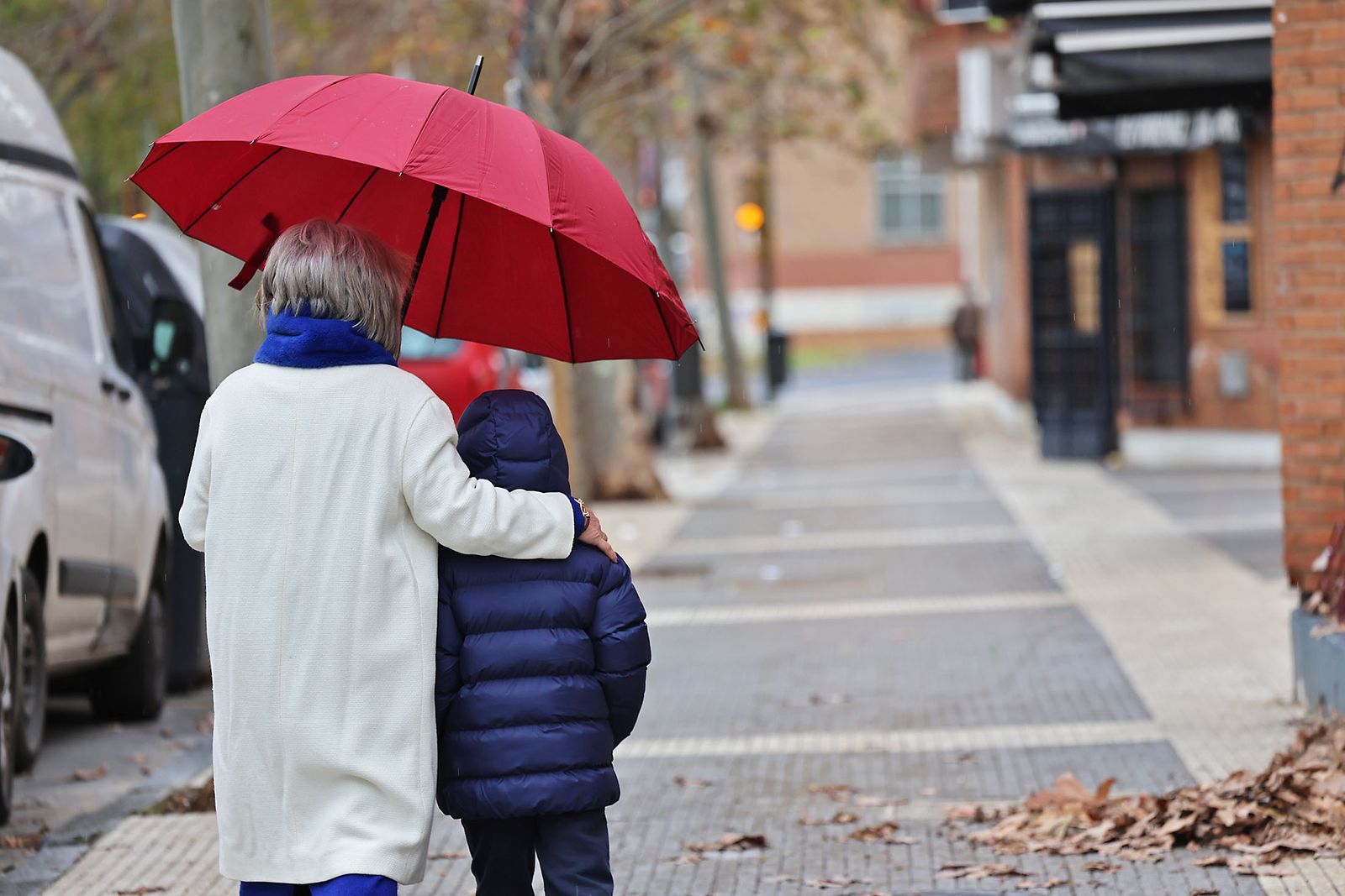Lluvia y frío intenso en la mañana de miércoles