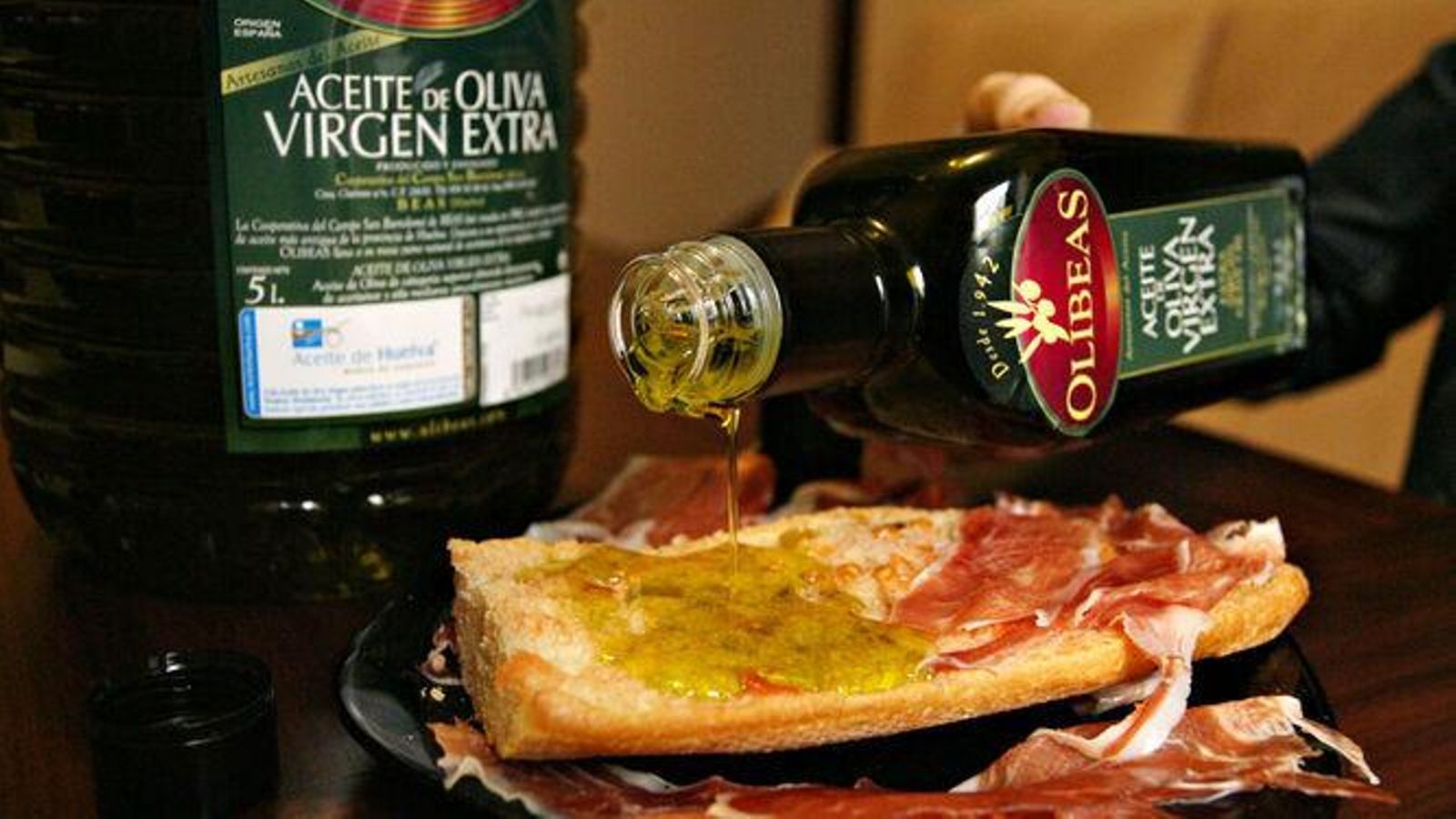 El delicioso Aceite de Oliva Virgen Extra de Olibeas