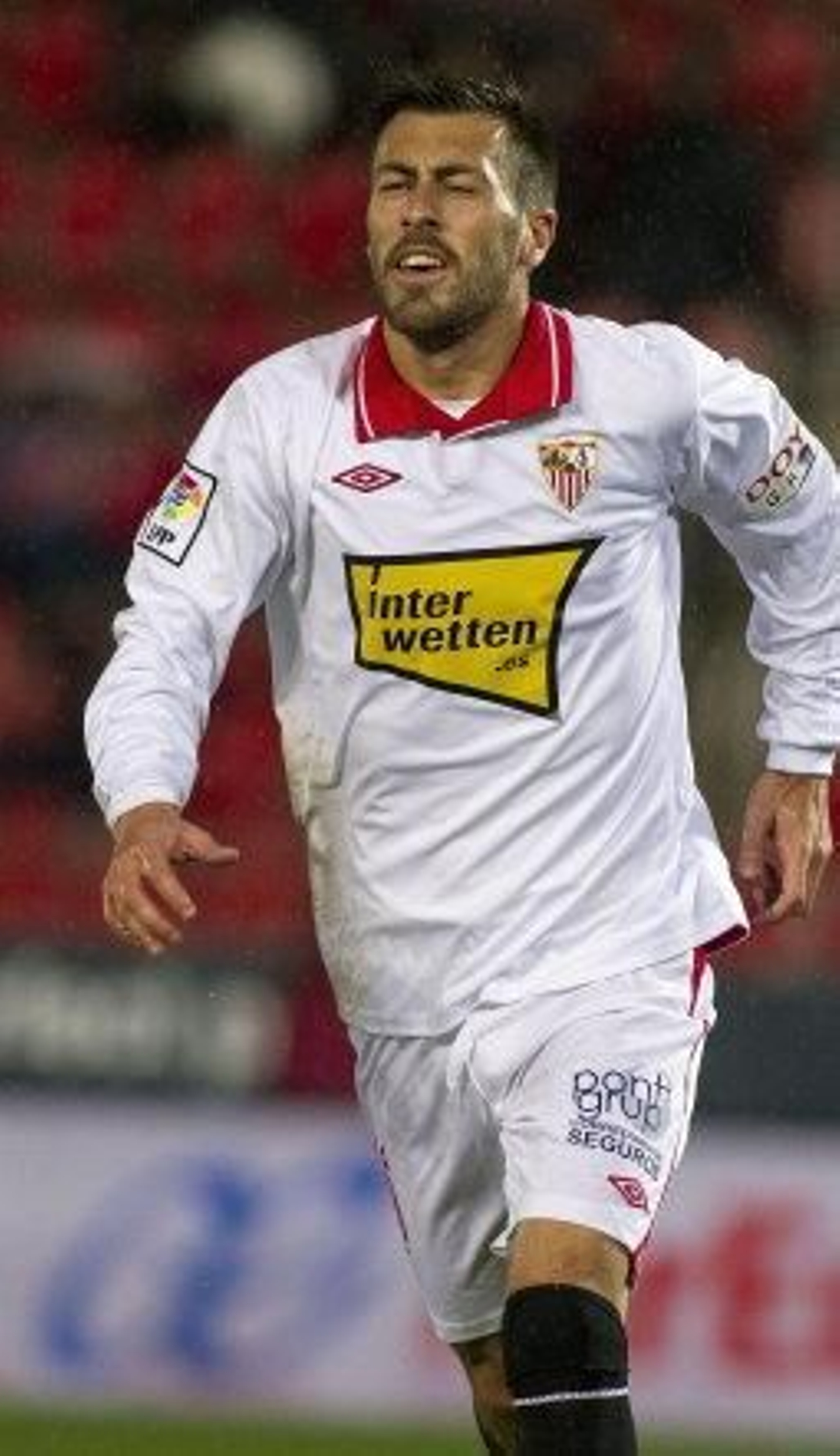 El Sevilla traspasa a Luna al Aston Villa