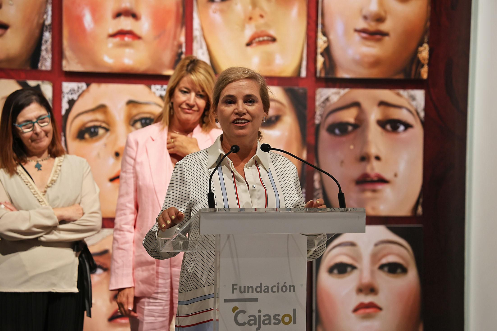 Imágenes de la Inauguración de la exposición 'Magna. Procesiones Marianas históricas en Huelva'