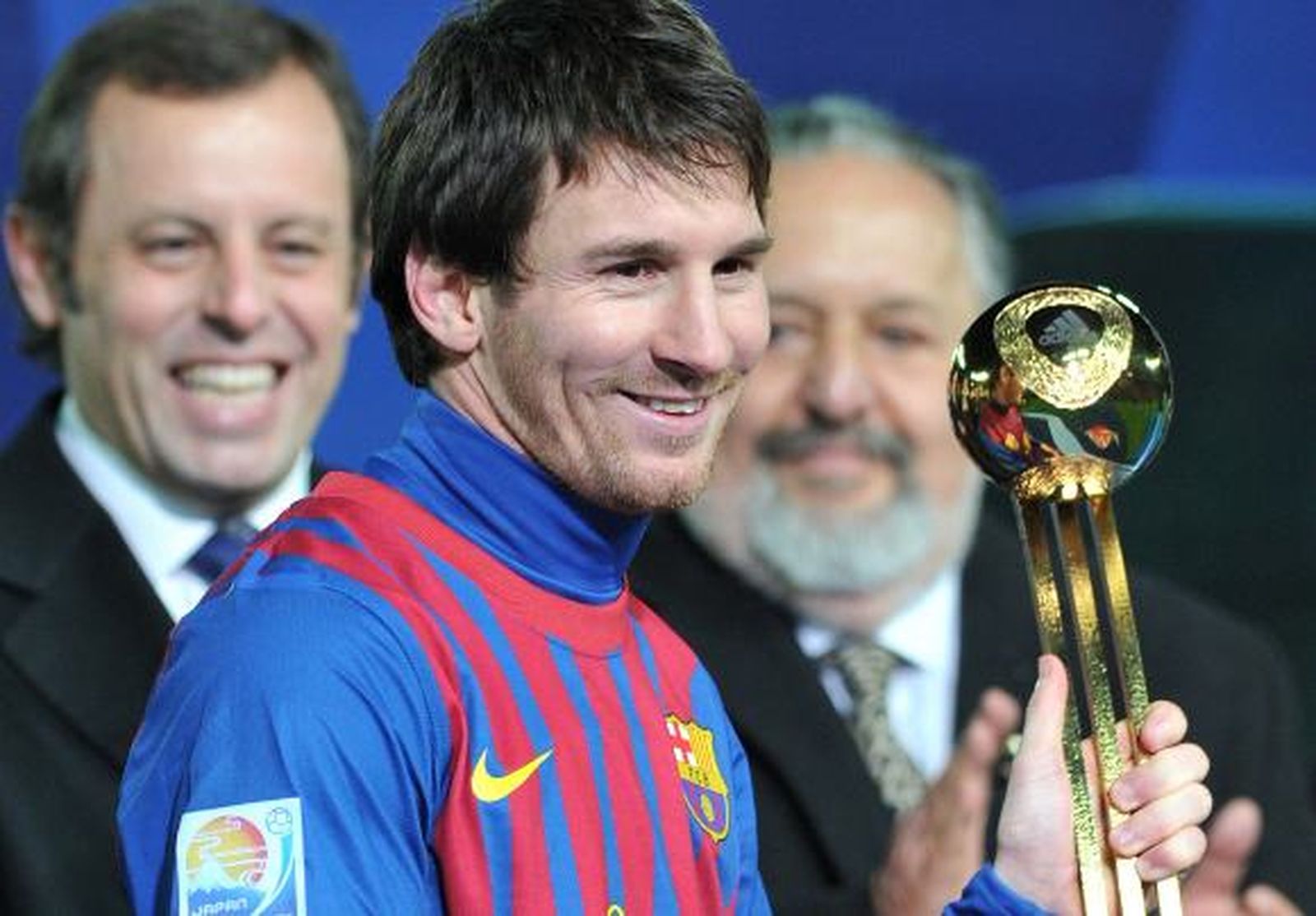 Messi gana el Balón de Oro y Xavi, el de Plata del Mundial de Clubes