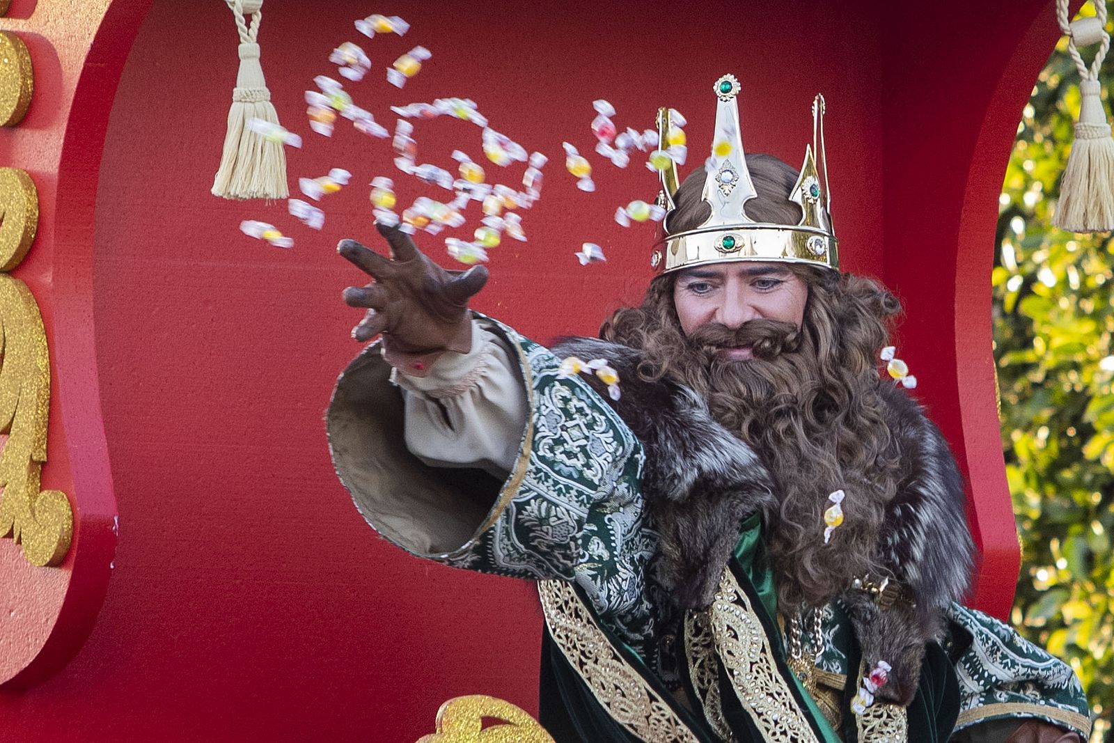 Gaspar, representado por Fernando Carrillo Guerrero, en la Cabalgata de 2020 en San Fernando