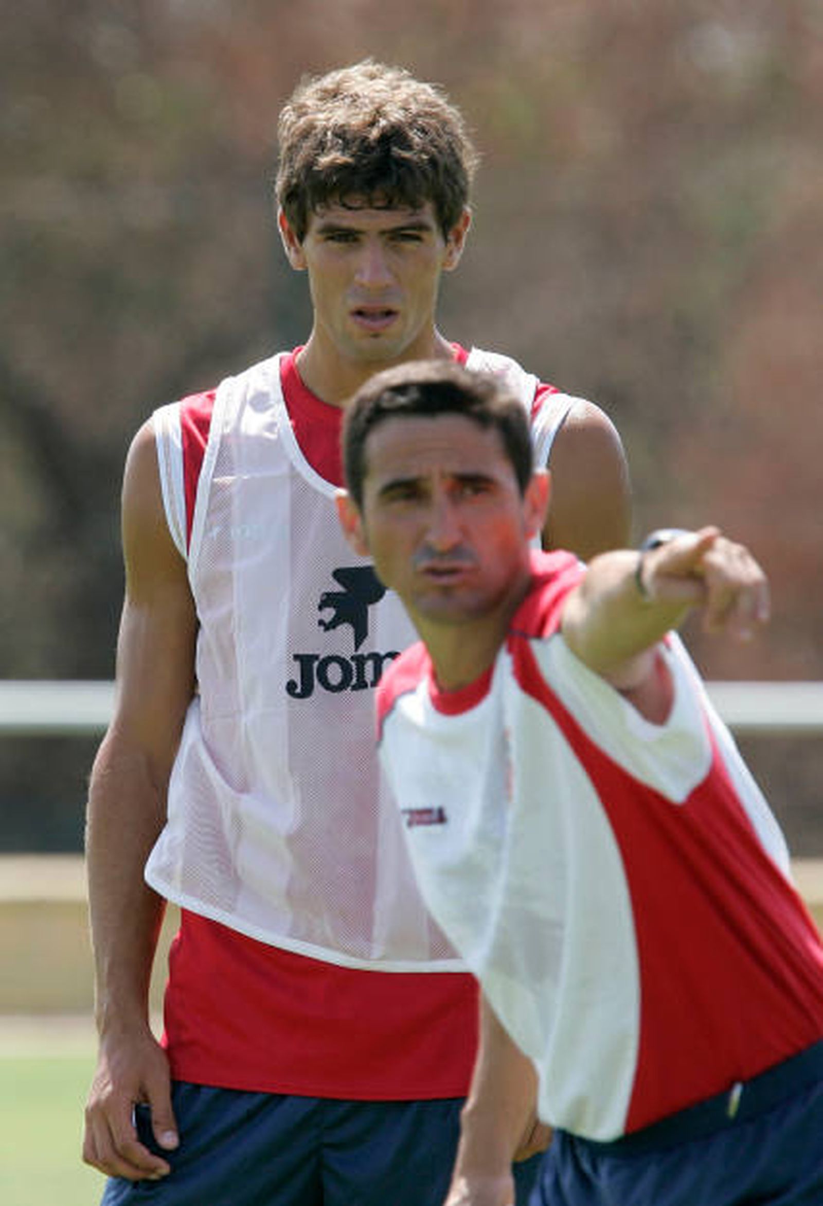 Fazio reivindica su polivalencia ante la salida de Poulsen