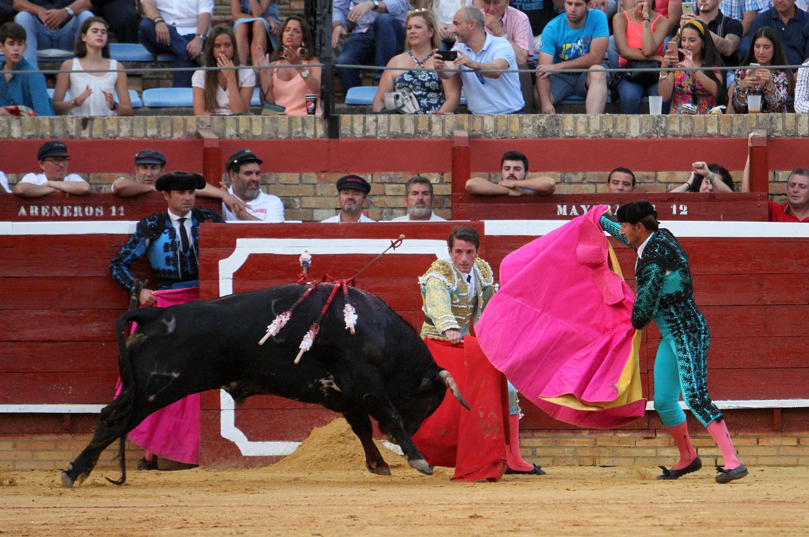 Faena de Alfonso Cadaval en la Plaza de toros La Merced