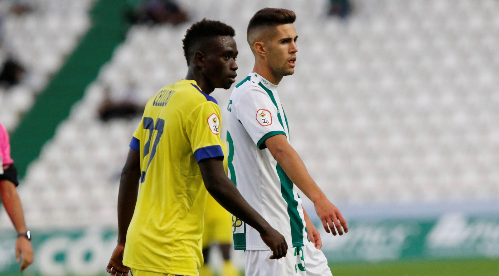 Julio Iglesias, en su estreno oficial con el Córdoba CF en El Arcángel.