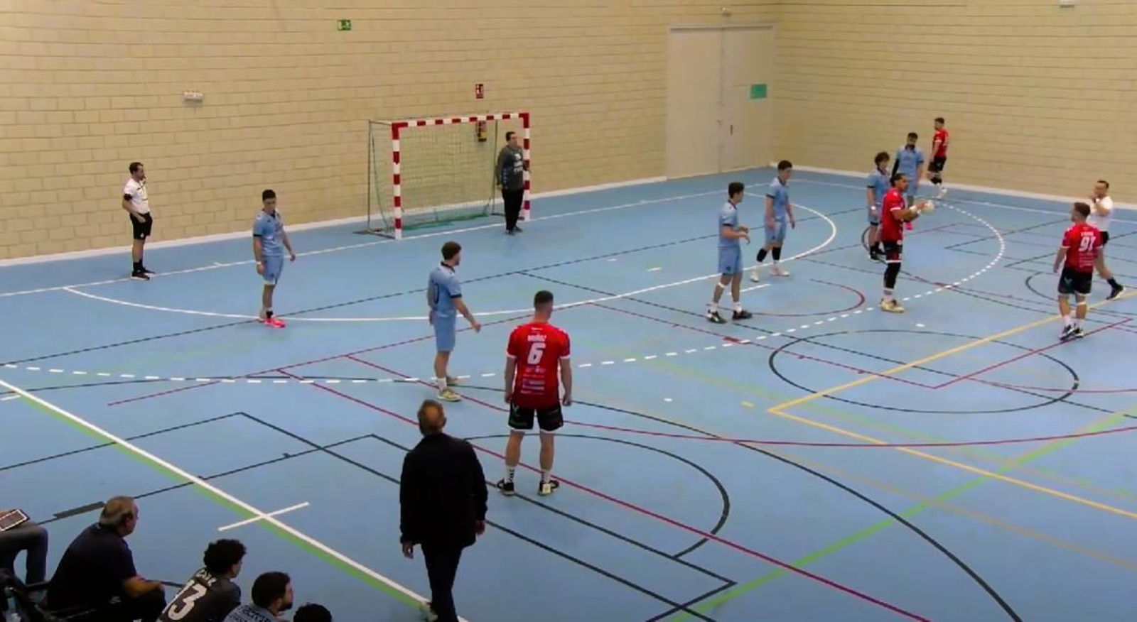 El conjunto canterannoo-sureño durante uno de sus encuentros disputados esta temporada.