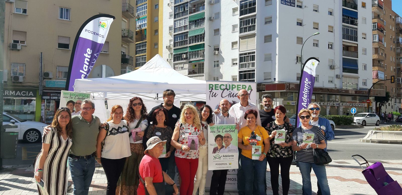 Eduardo Zorilla, junto a otros miembros de la candidatura de Adelante Málaga.