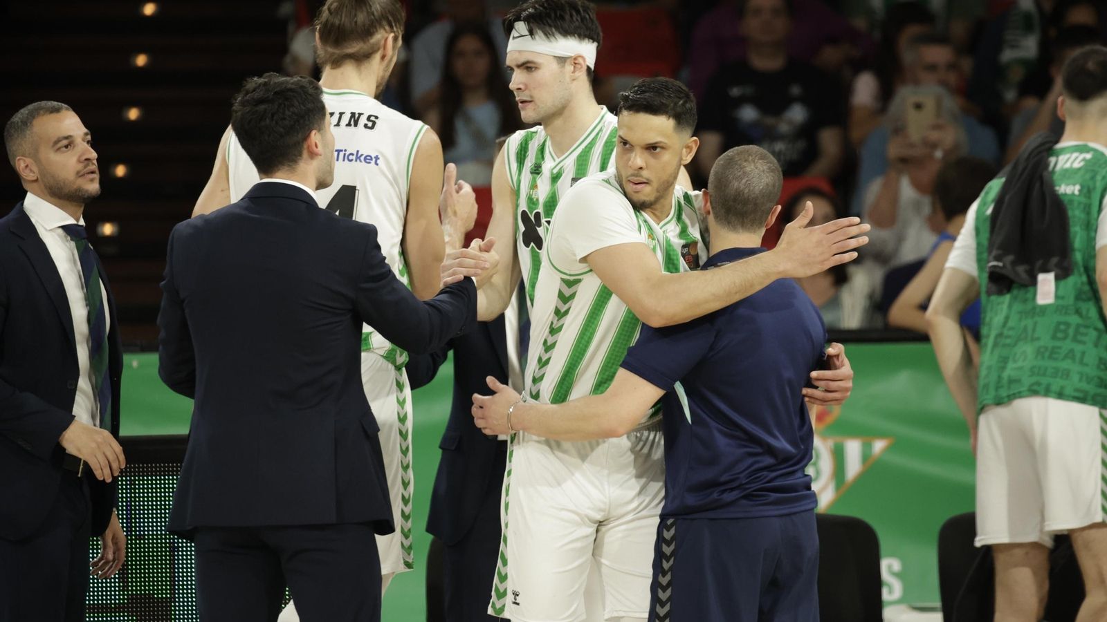 Polanco, el máximo anotador bético, al comenzar la segunda mitad.