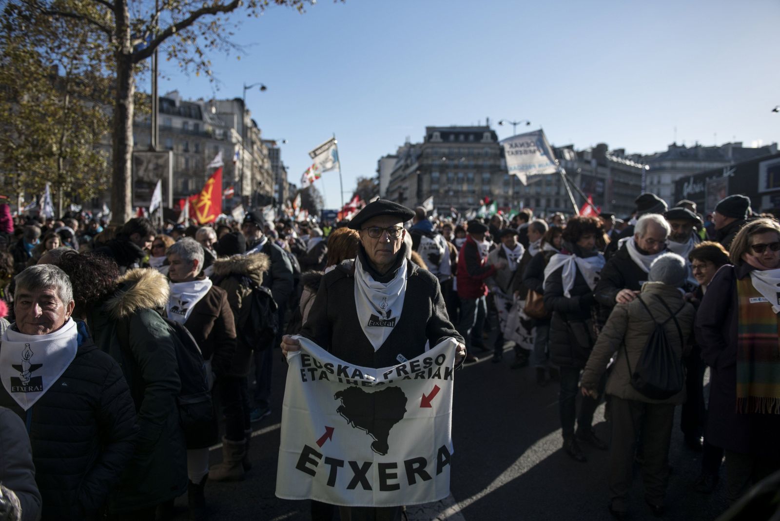 Manifestación en París en favor de los presos etarras en Francia