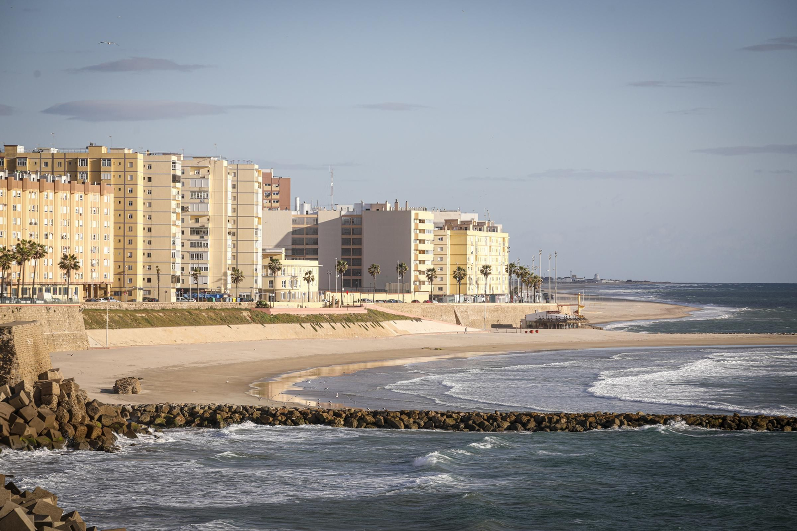 Imágenes del estado de alarma en Cádiz por el coronavirus durante la tarde del 16 de marzo