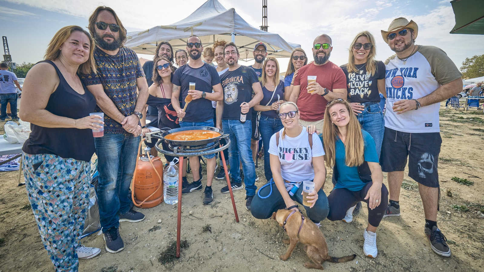 Concurso de paellas en Las Canteras.