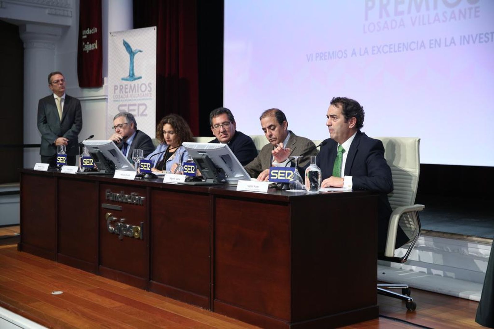 Presentación de los premios a la excelencia en la investigación dentrl del sector olivarero.
