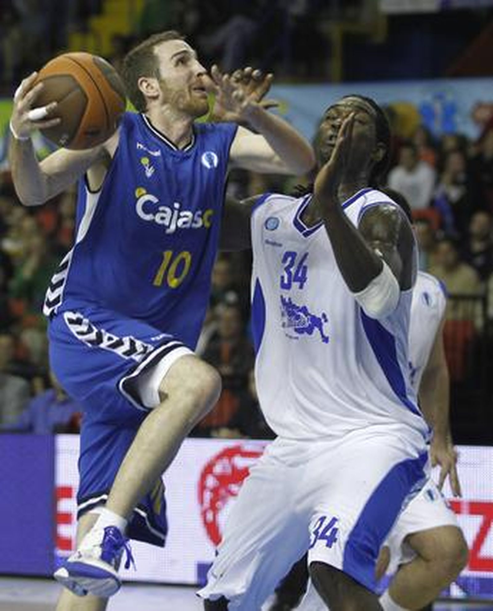 El Cajasol gana en San Pablo al Panellinios en el quinto partido del 'Last 16' de la Eurocup. / Antonio Pizarro