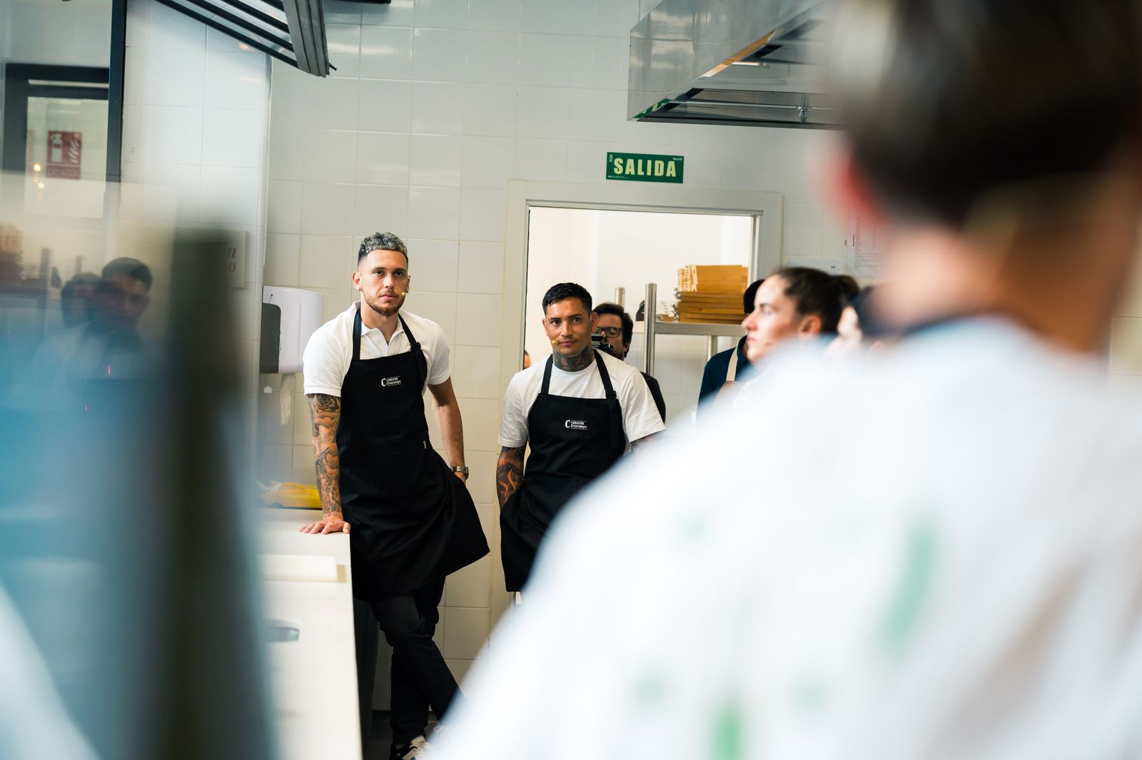 Las fotos de jugadores del Betis y del Sevilla en la Cruzcampo
