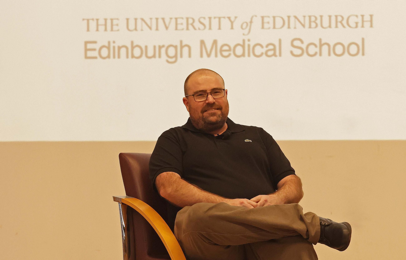La clase magistral de Asier Unciti-Broceta en el Aula Universitaria de Mayores de la UCA, en imágenes
