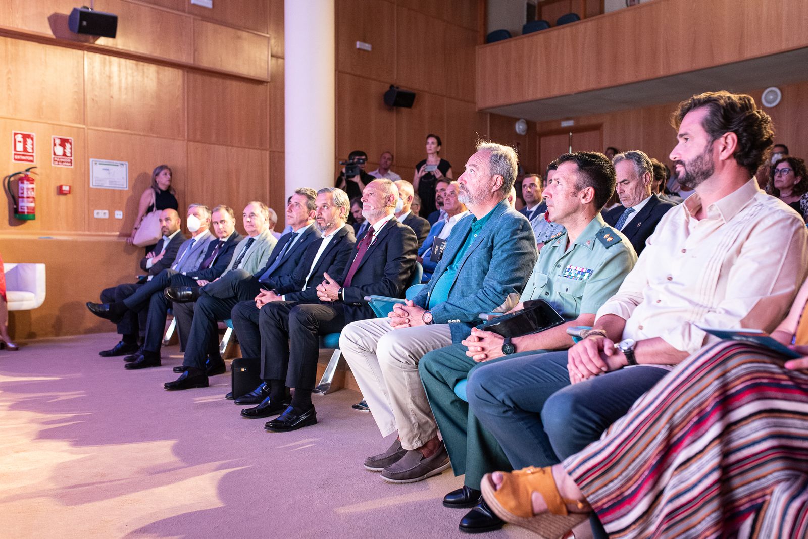 Imágenes de la presentación de la memoria de Aiqbe