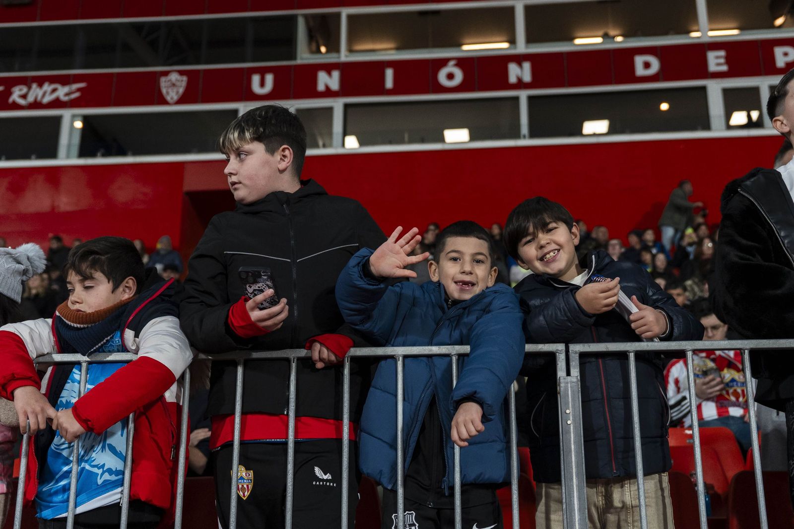 Fotogalería del partido homenaje a Guillermo Blanes entre los veteranos de la UD Almería y el FC Barcelona