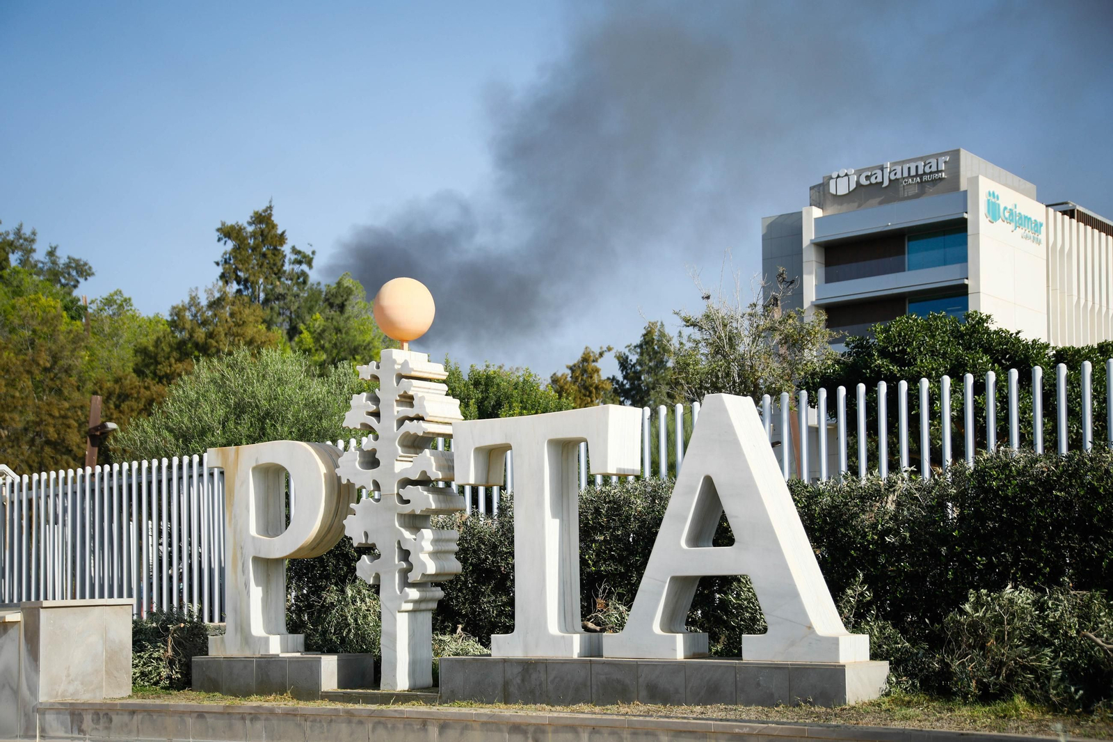 Nuevo incendio en la nave de Hintes Oil Europa en el PITA