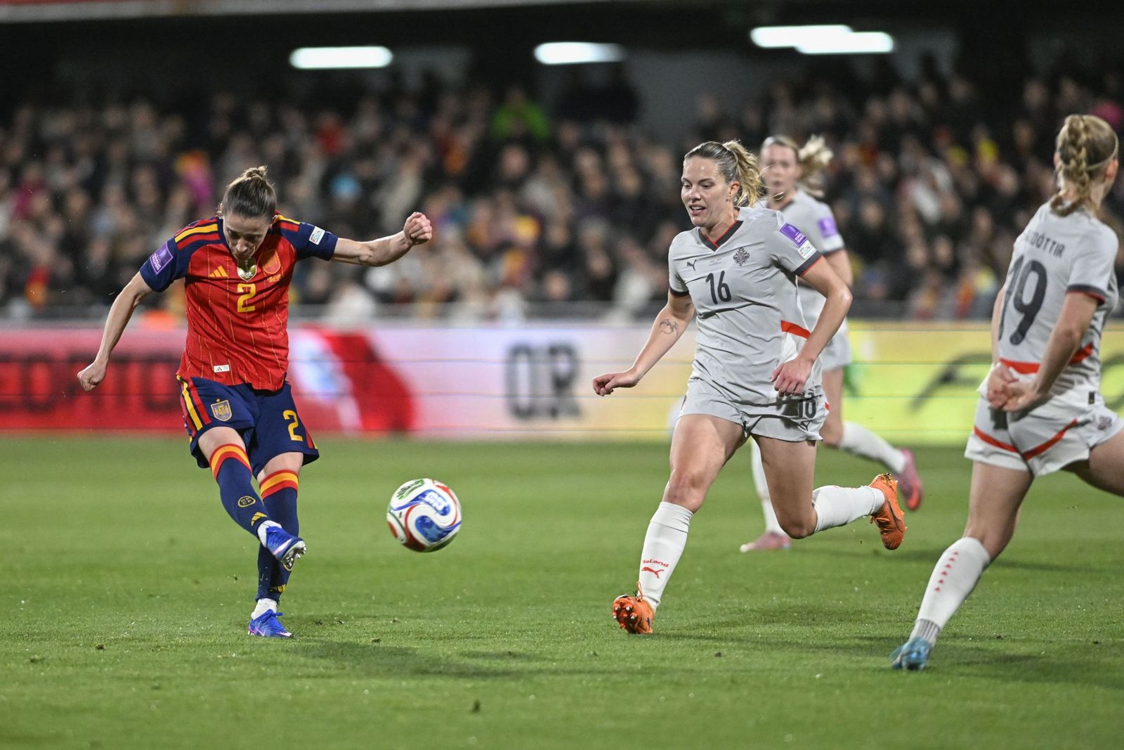 Las fotos del España-Islandia de fútbol femenino