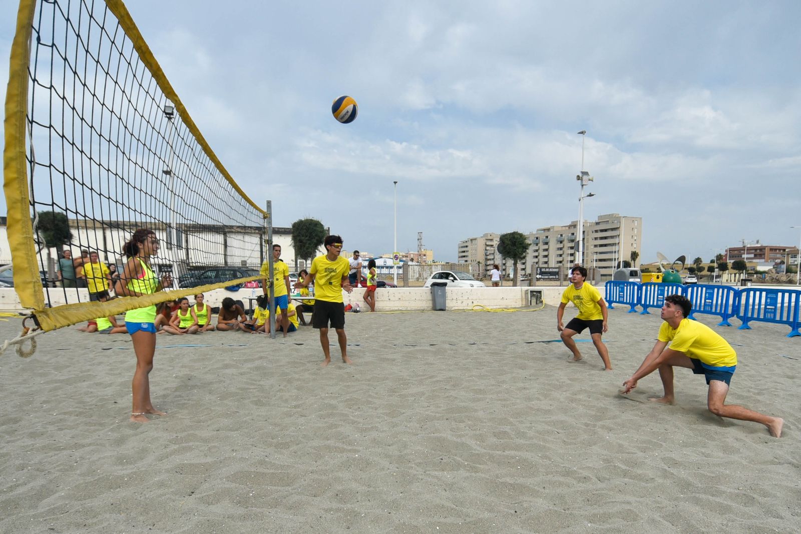 VOLEIBOL PLAYA EN LA PLAYA DE SANTA BARBARA
