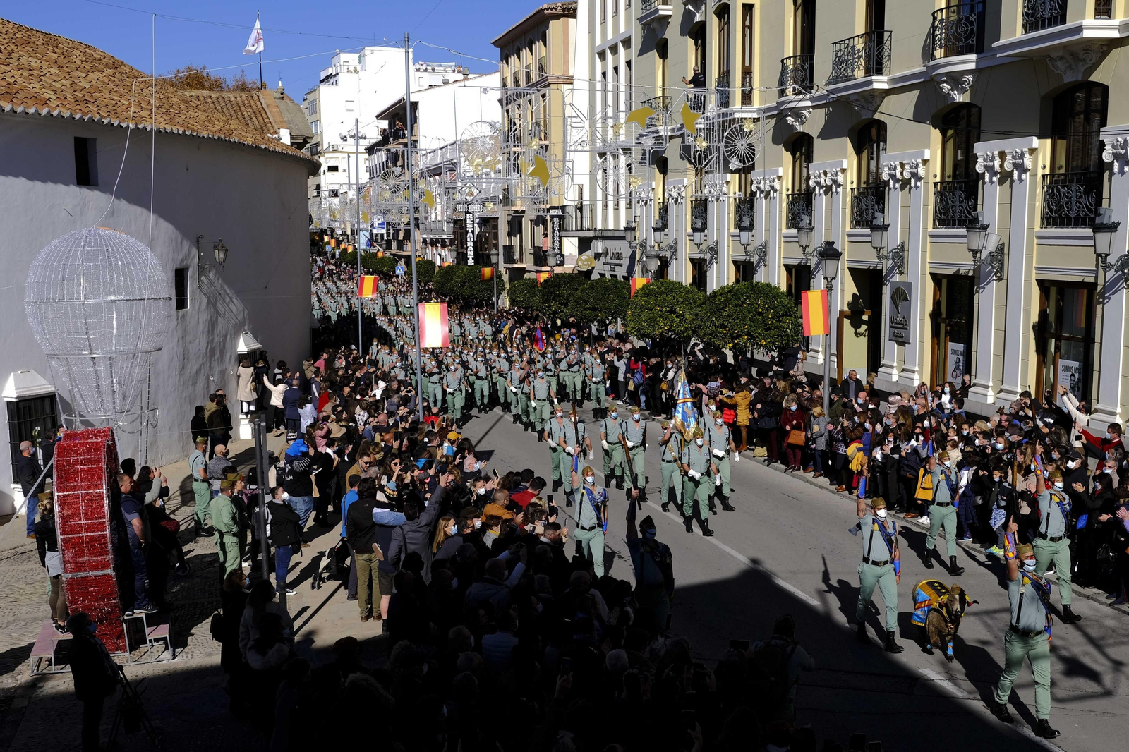 Las fotos de la Medalla de Ronda para la Legión y su posterior desfile