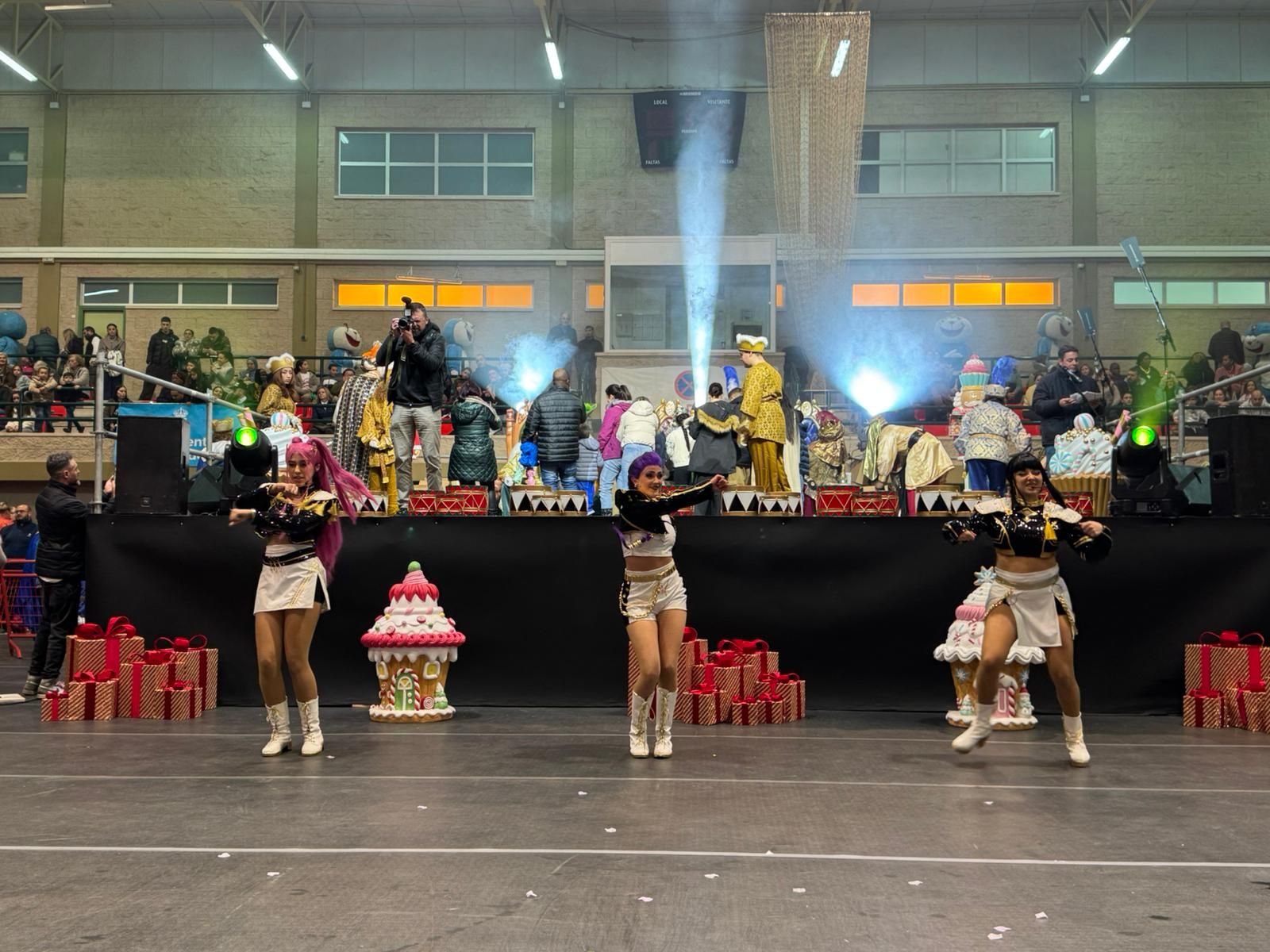 El éxito de la llegada de los Reyes Magos a Roquetas de Mar, en imágenes