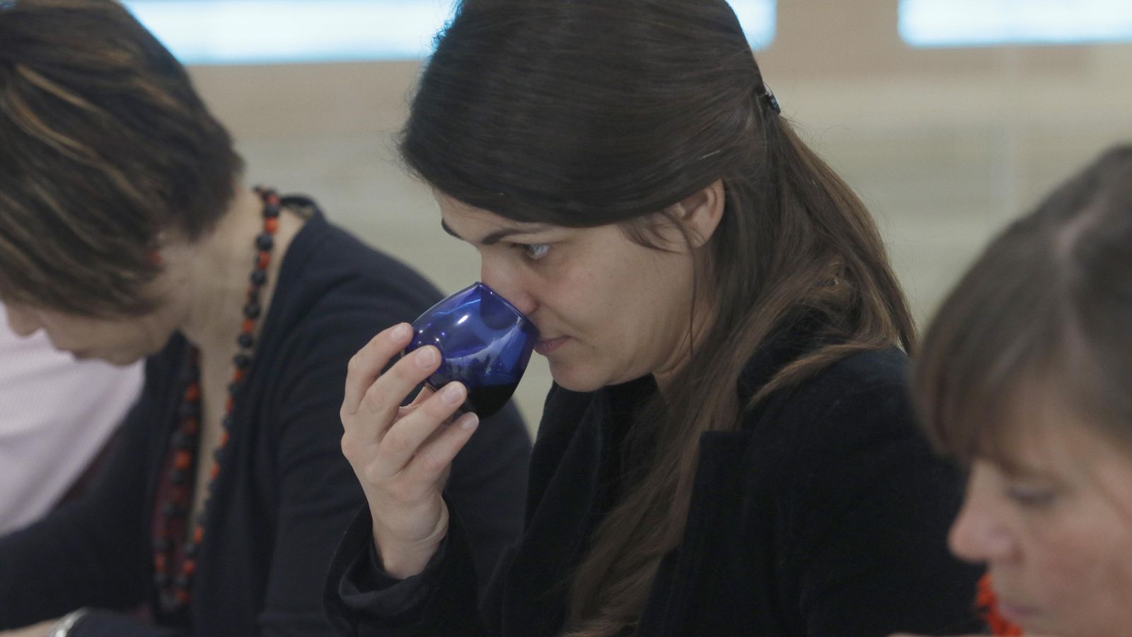 Una de las catadoras del certamen.