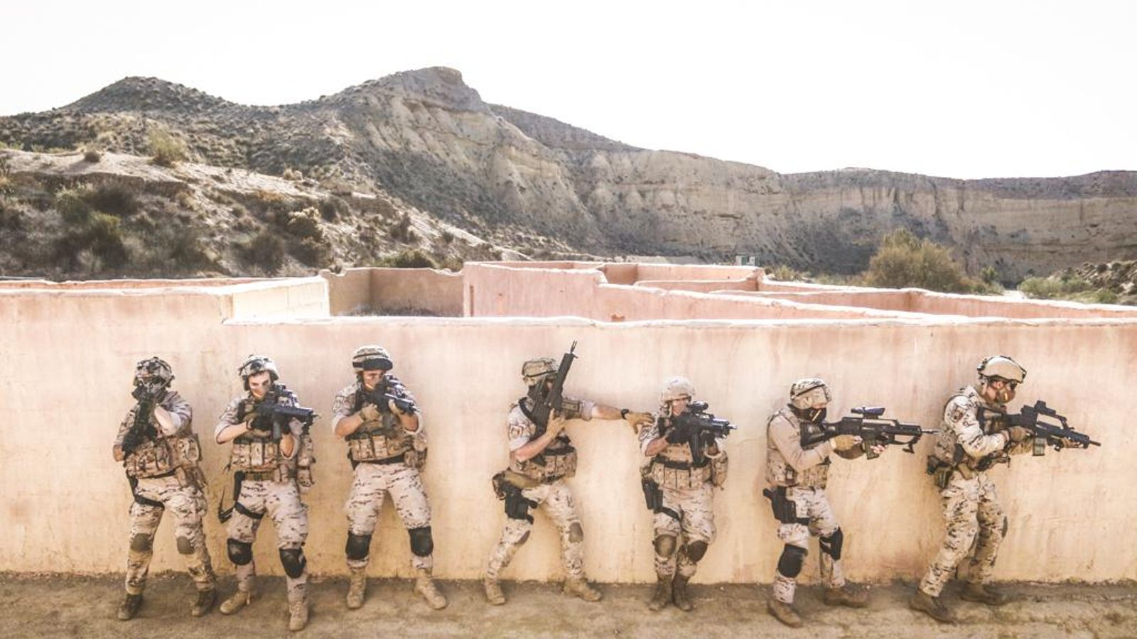 Los infantes durante el ejercicio. Los infantes durante el ejercicio.